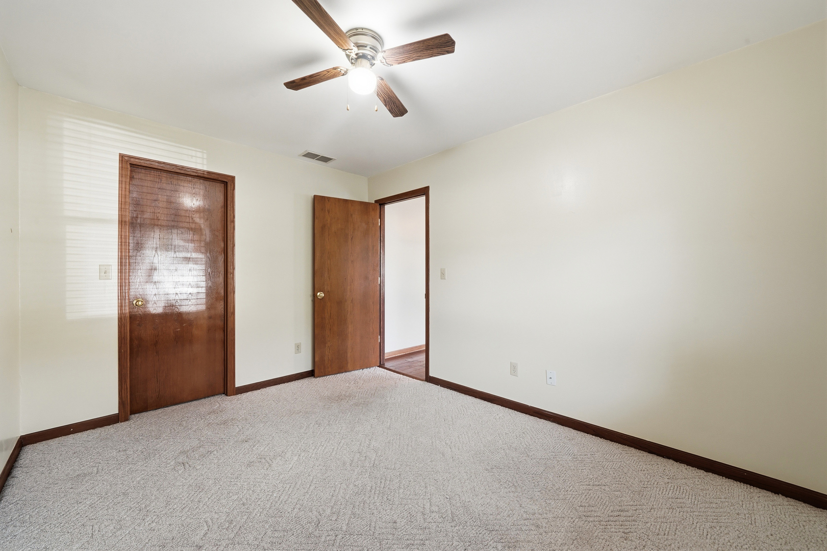 538 N School Street Property Photo 20