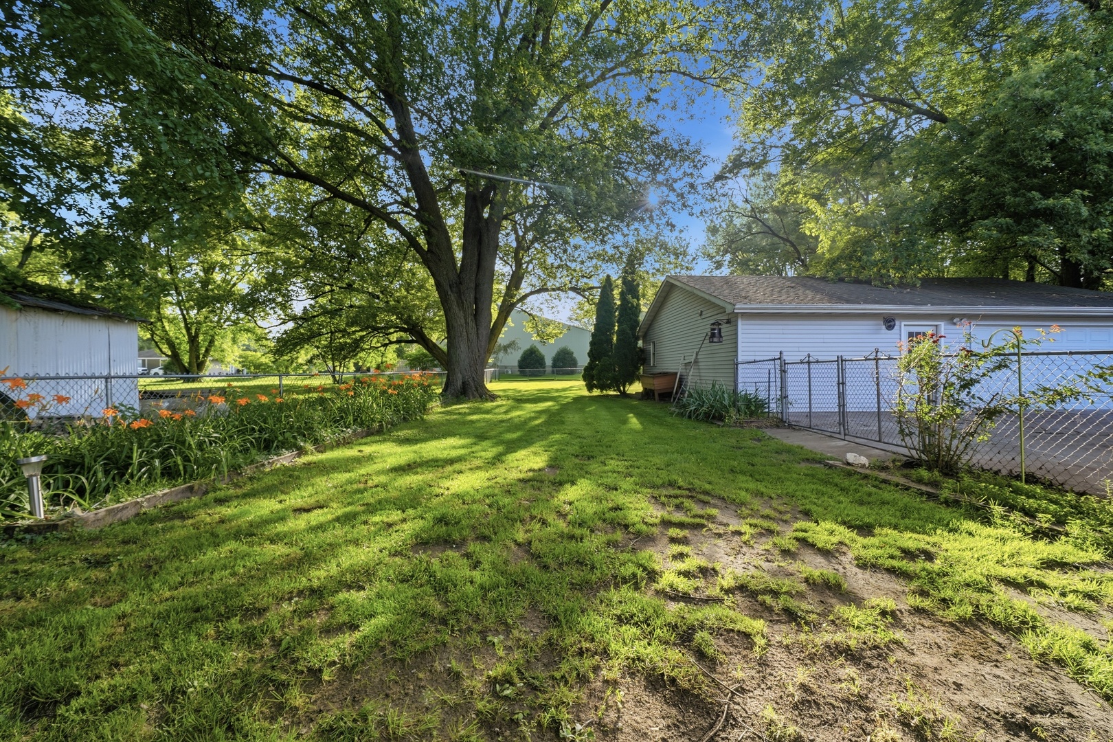 538 N School Street Property Photo 25