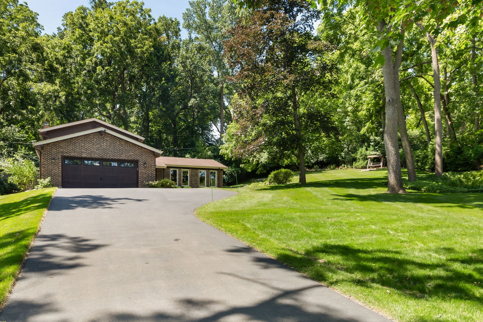 1124 Crane Drive Property Photo 2