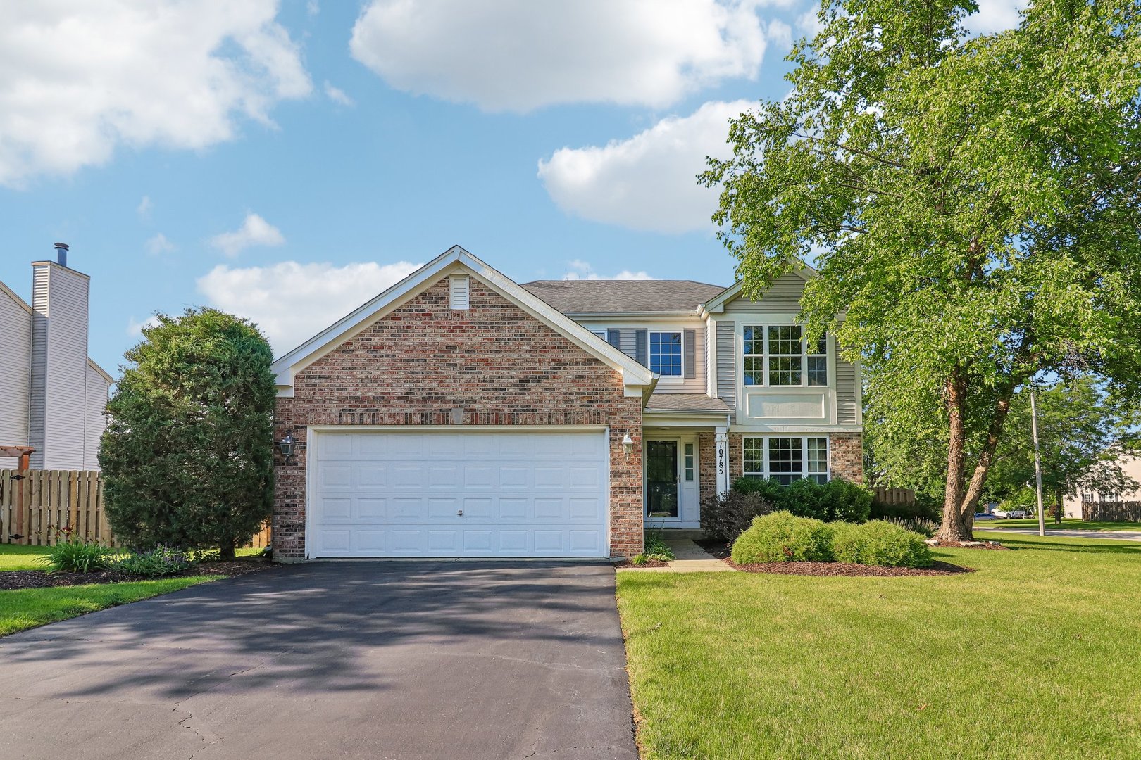 10785 Wing Pointe Drive Property Photo 1