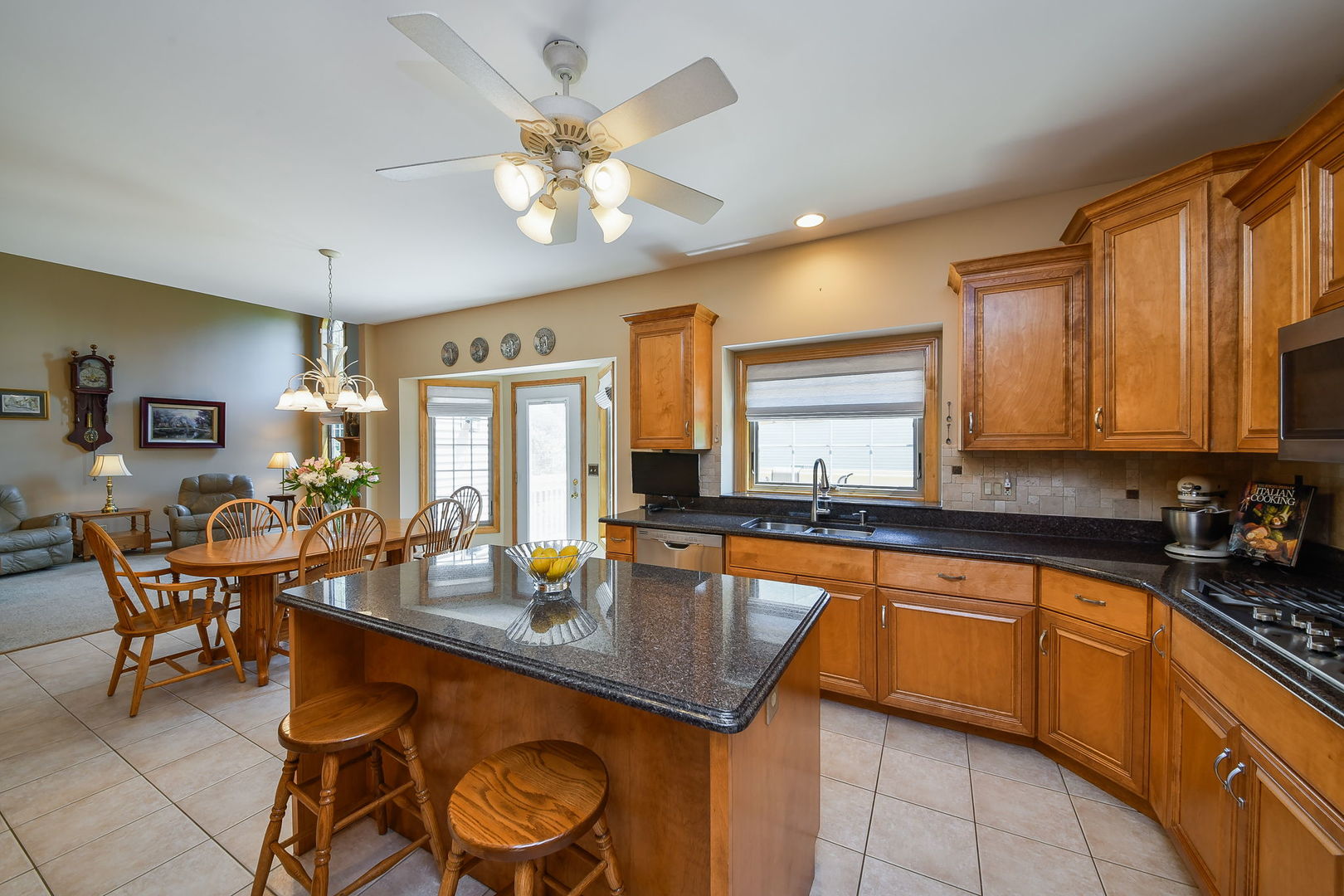 3940 Highknob Circle Property Photo 4