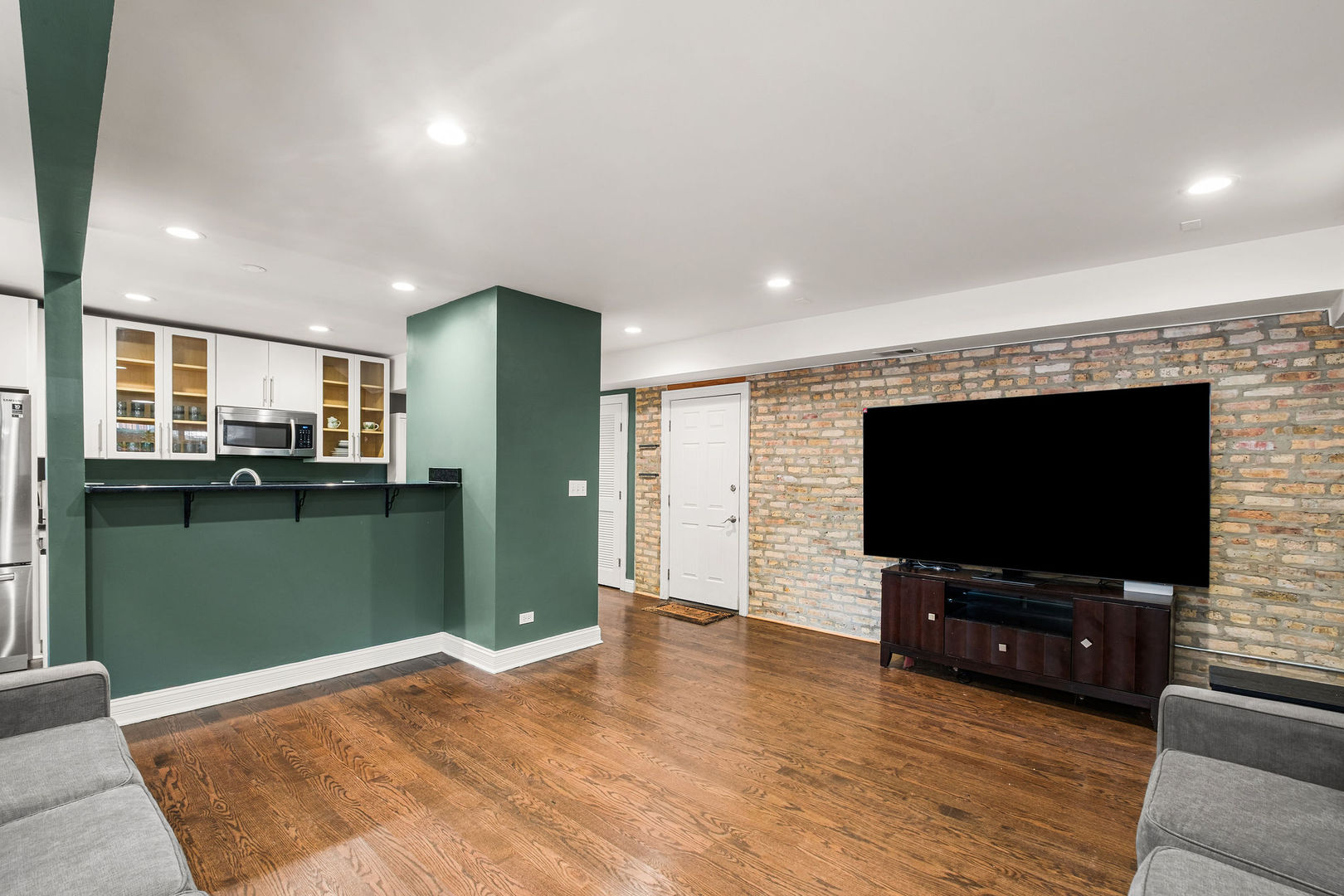 4457 N Magnolia Avenue G Property Photo 5