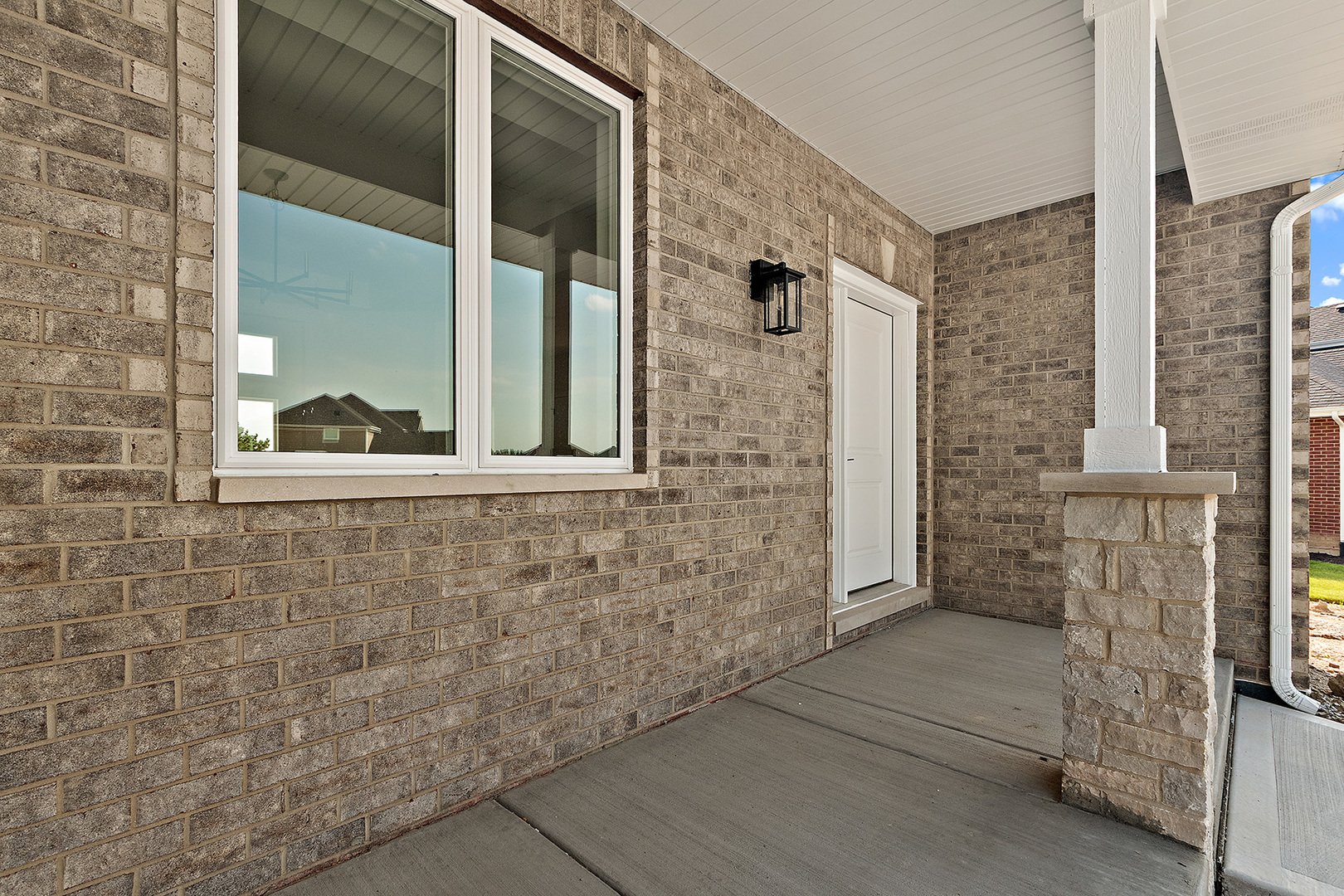 8149 Stanley Trail Property Photo 3