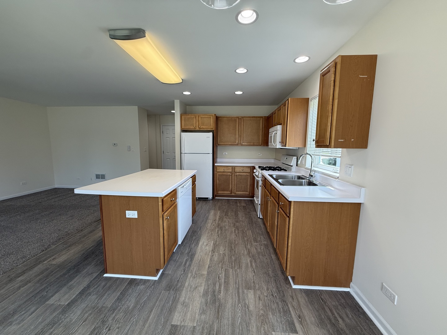 924 Bergera Street Property Photo 6