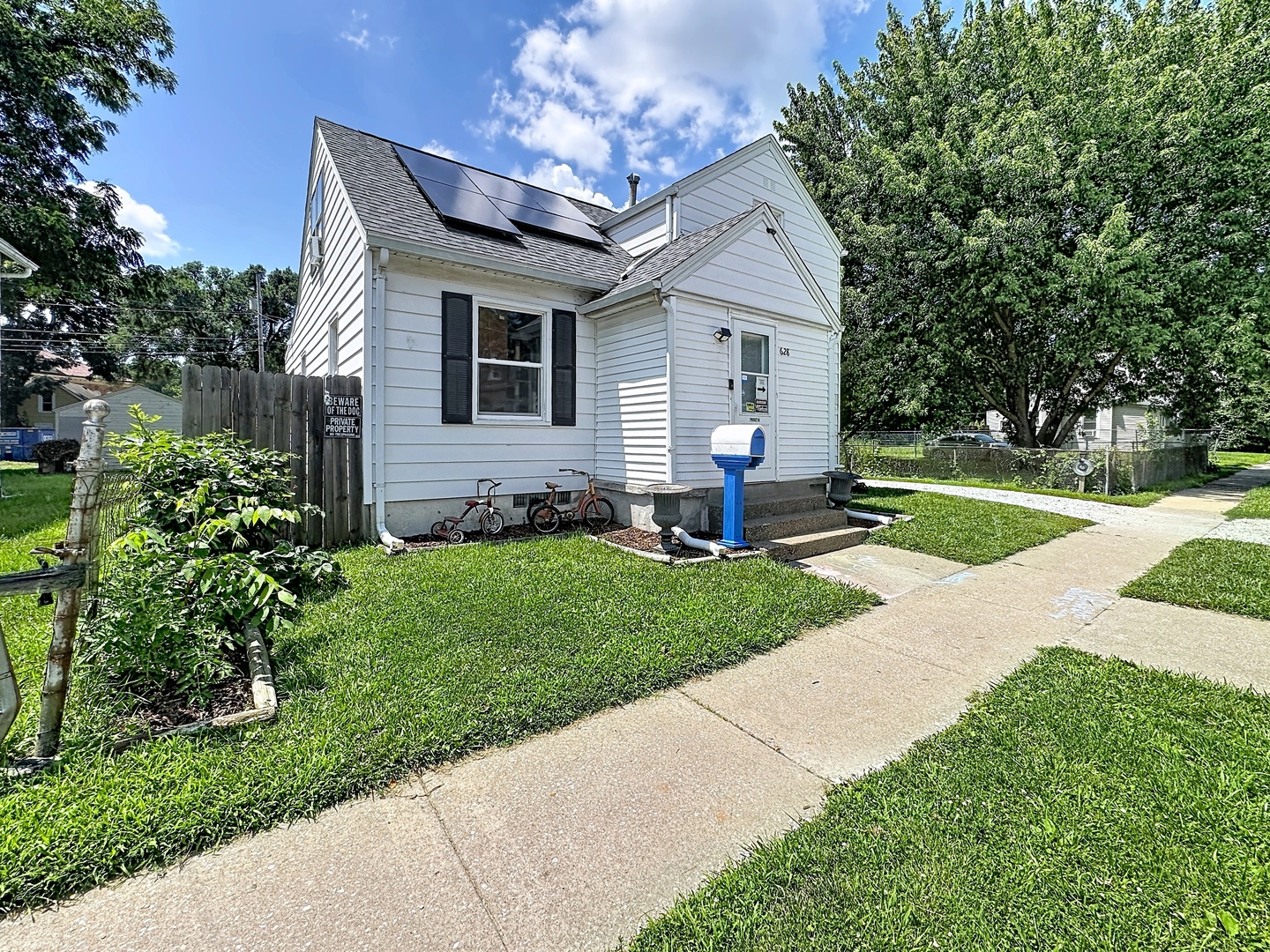 628 Cedar Street Property Photo 2