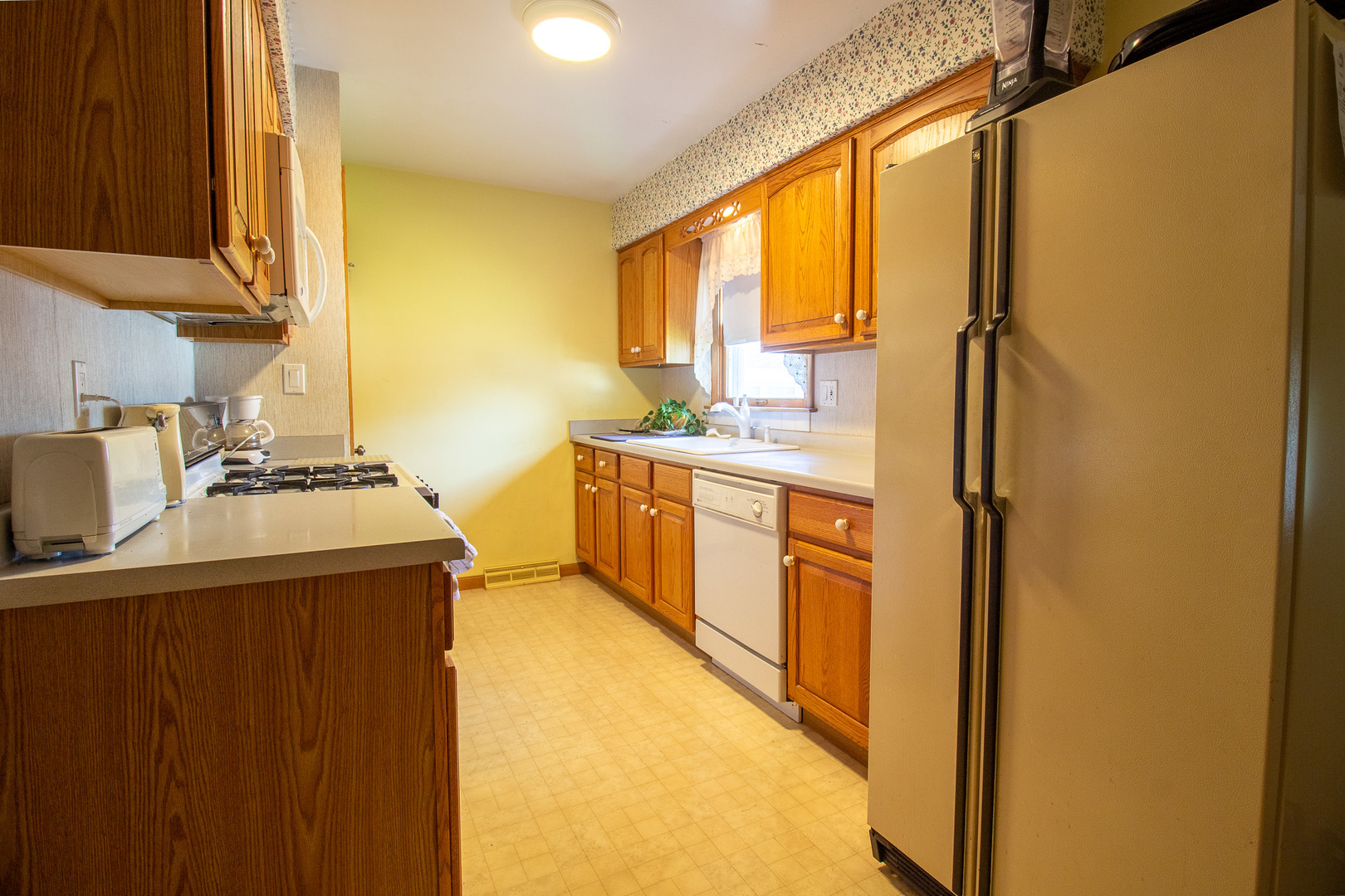 18538 Oak Avenue Property Photo 9