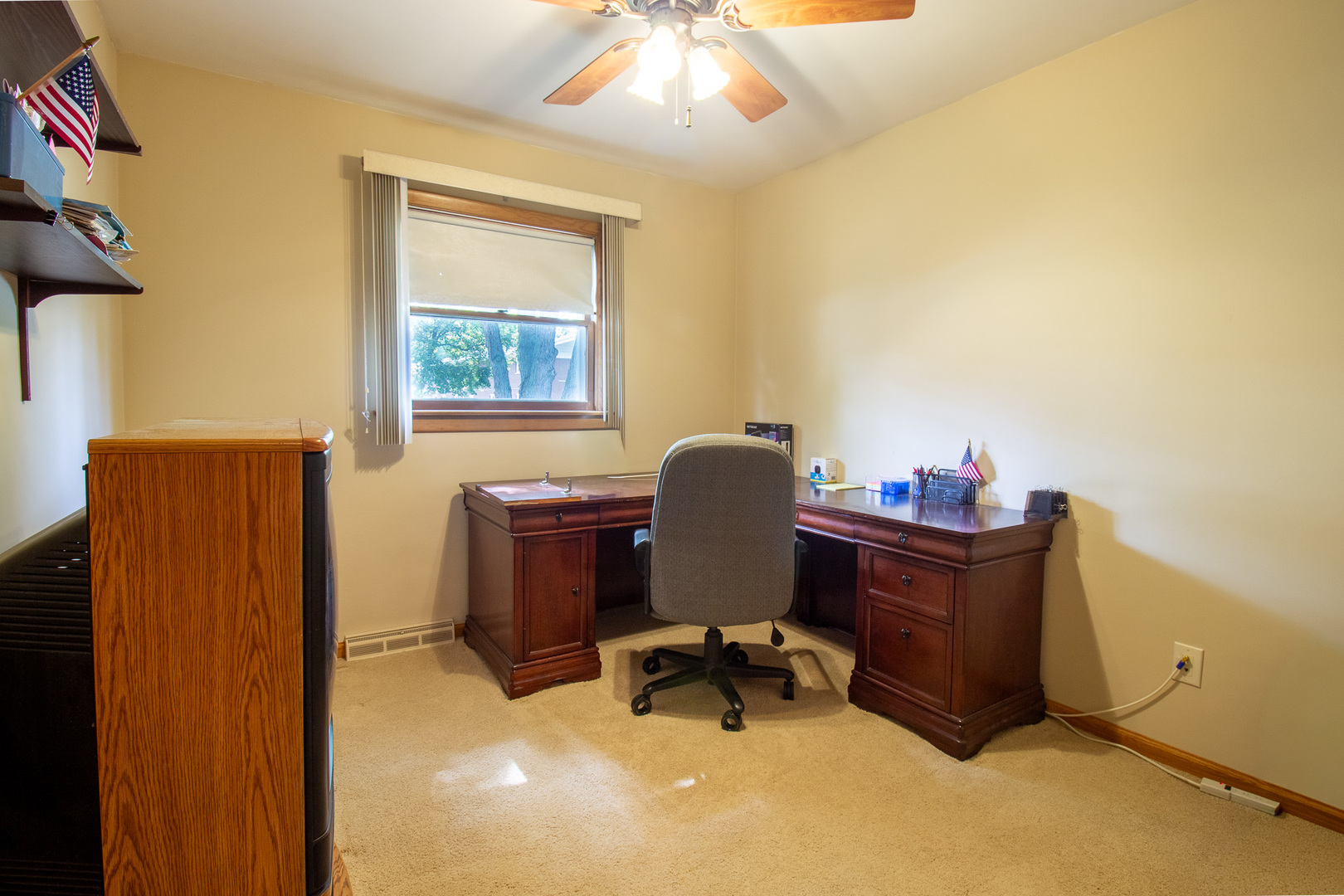 18538 Oak Avenue Property Photo 18