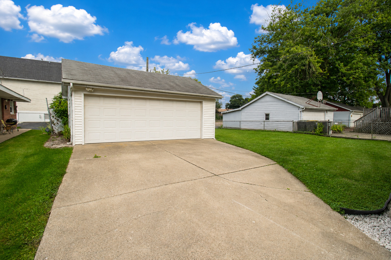 18538 Oak Avenue Property Photo 30