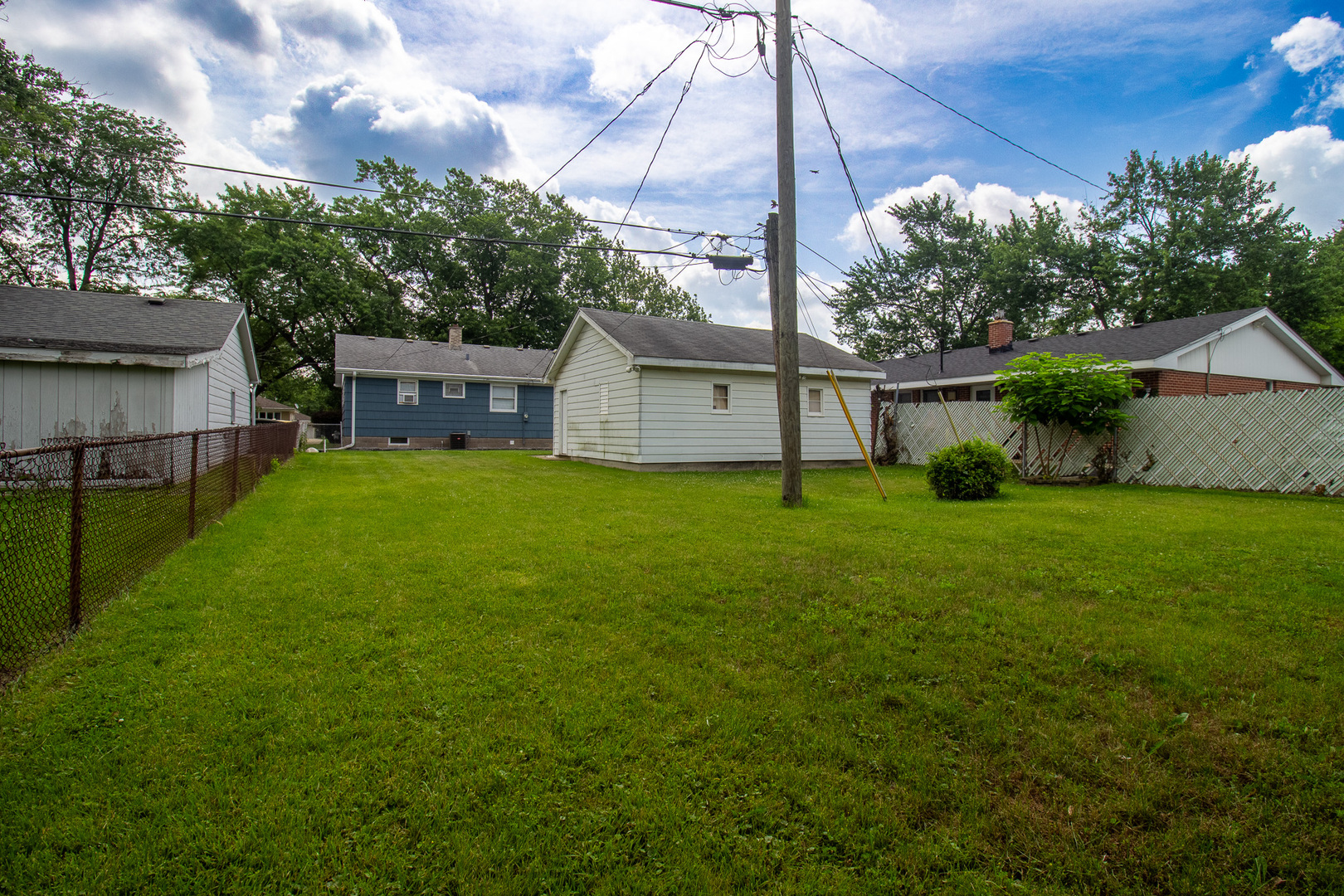 18538 Oak Avenue Property Photo 32