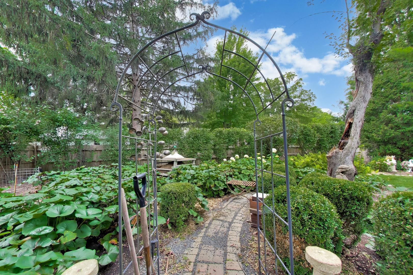 104 N Northampton Drive Property Photo 38