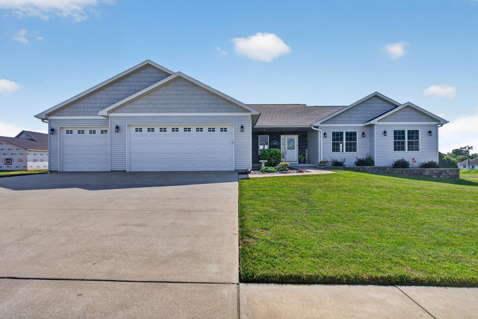 3525 Tower Court Property Photo 1