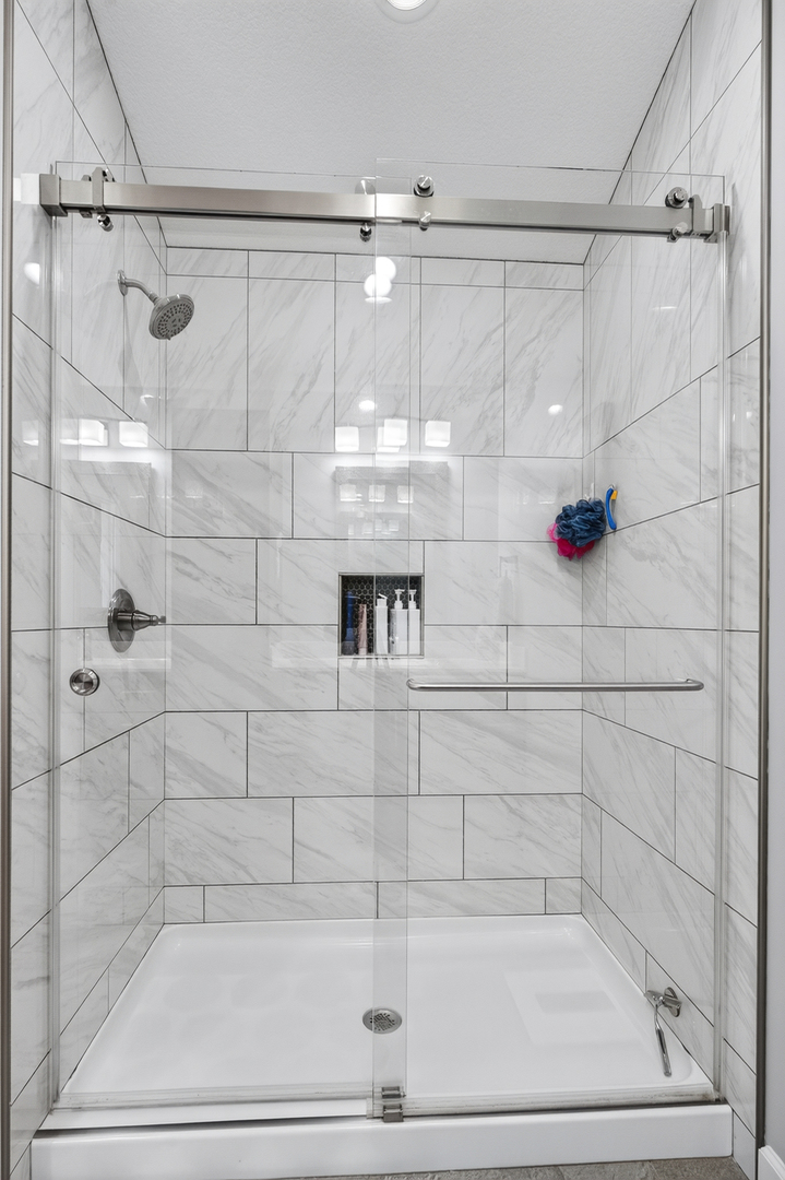 3525 Tower Court Property Photo 20