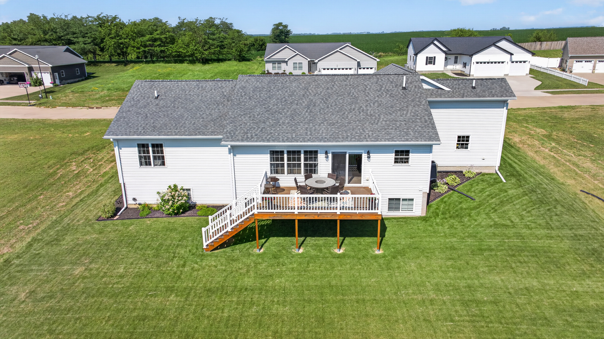 3525 Tower Court Property Photo 45