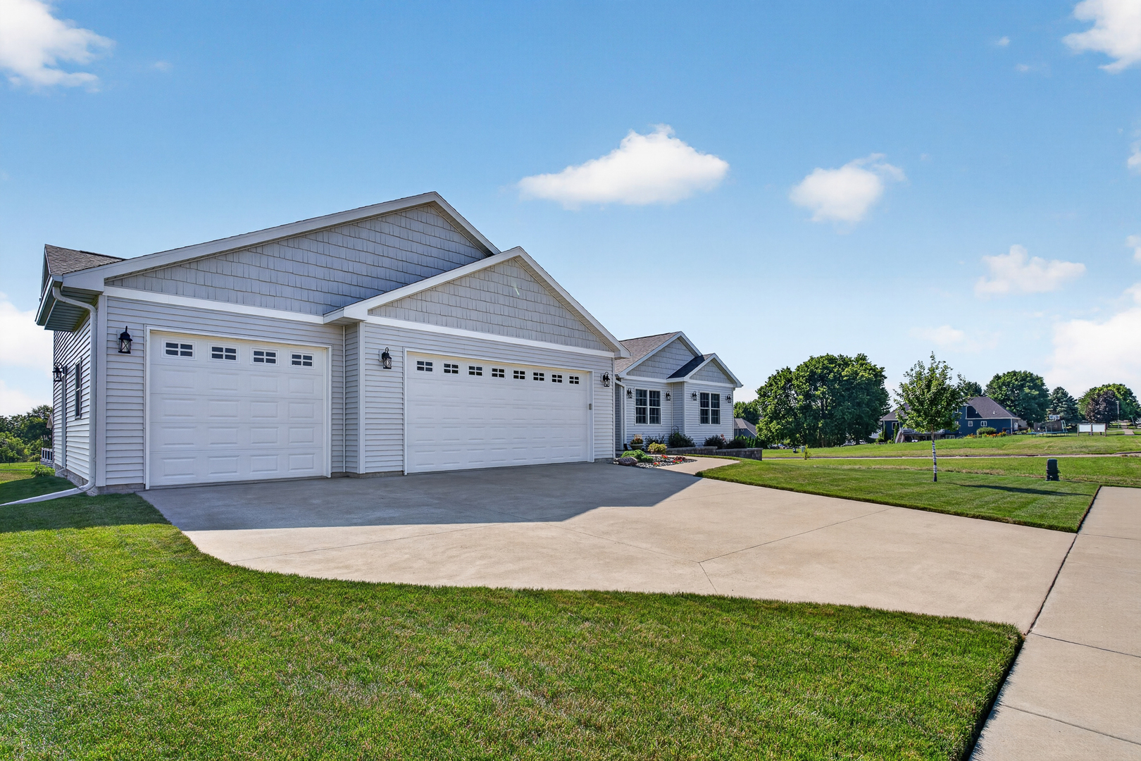 3525 Tower Court Property Photo 46