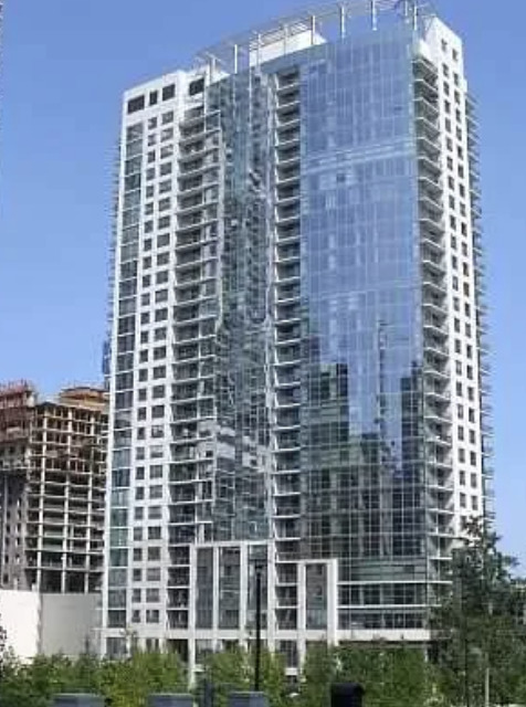 201 N WESTSHORE Drive 1803 Property Photo 1