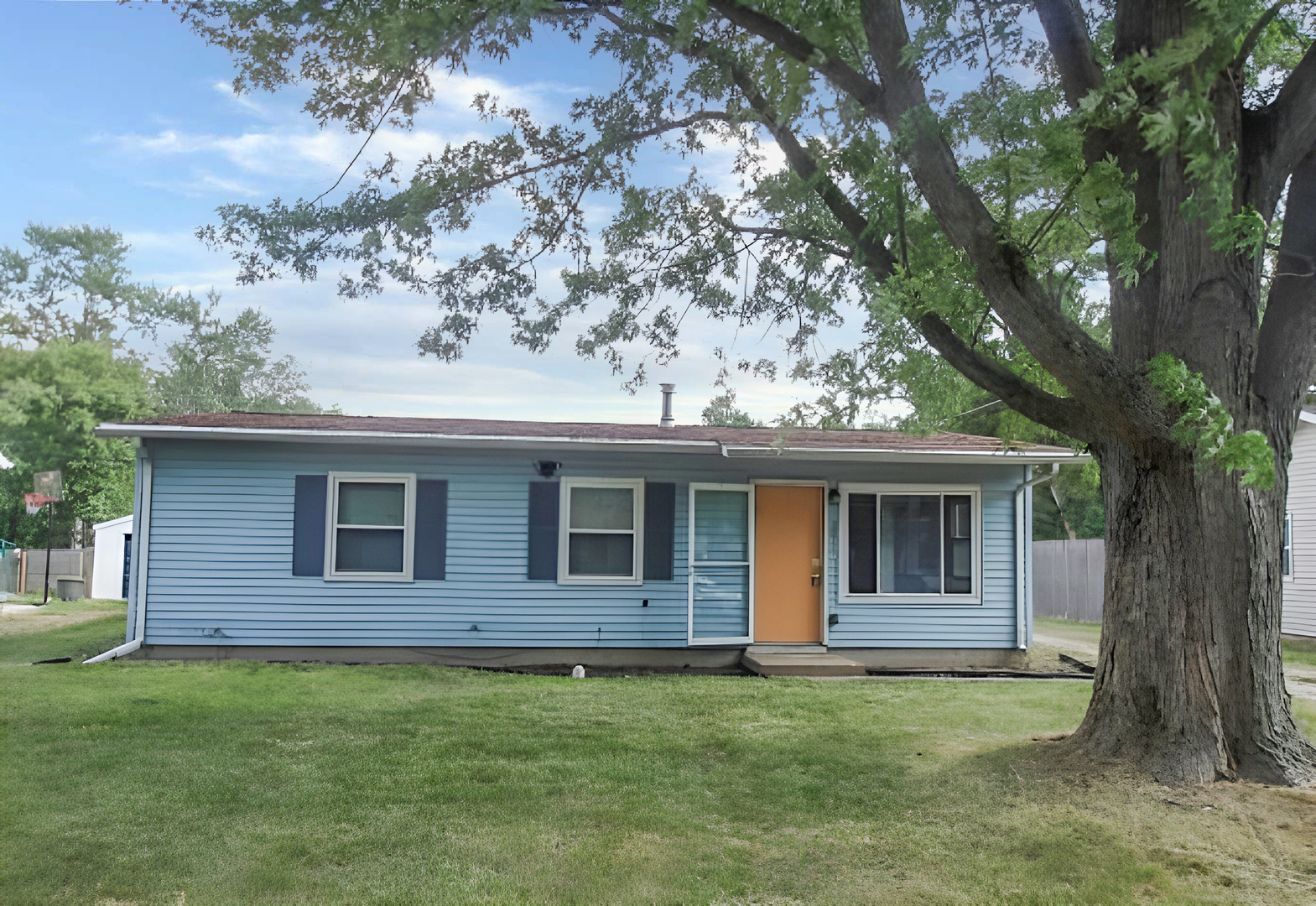 2011 Parkdale Drive Property Photo 1