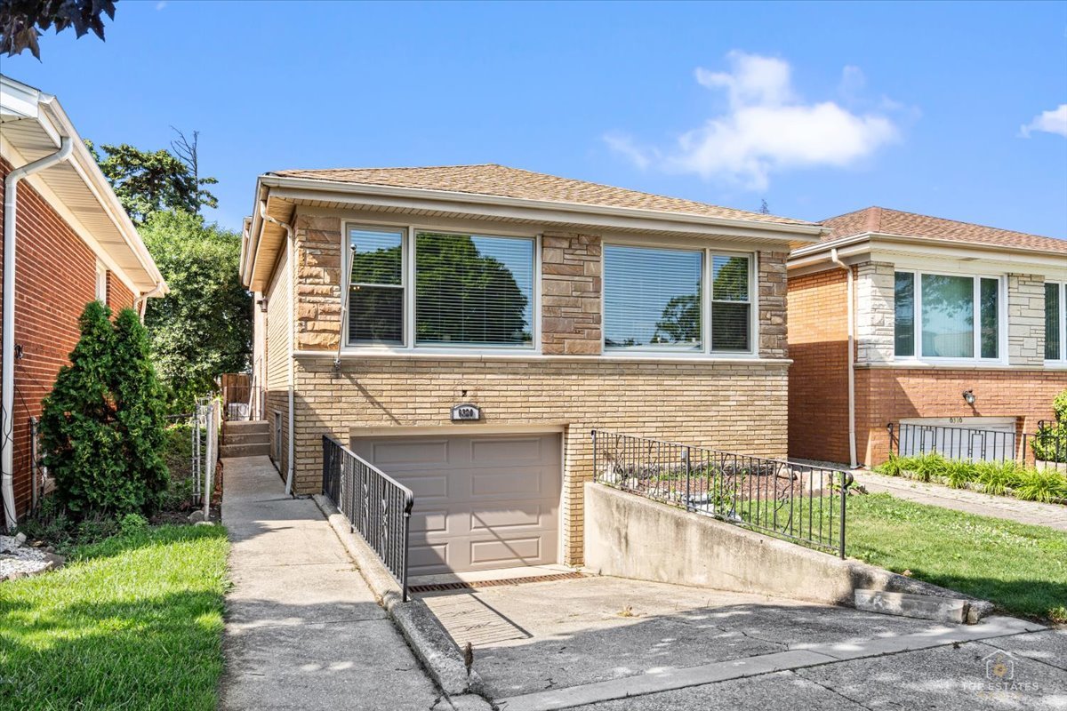 6320 W Lawrence Avenue Property Photo 1