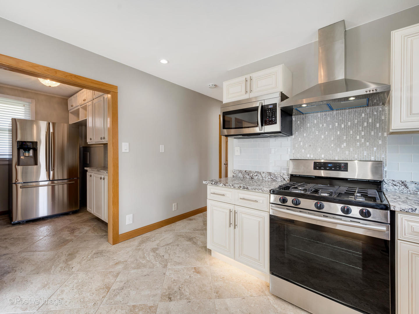 827 Thomas Avenue Property Photo 11