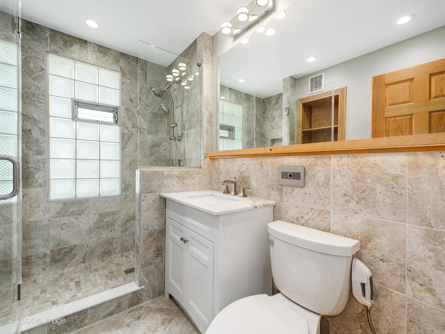 827 Thomas Avenue Property Photo 12