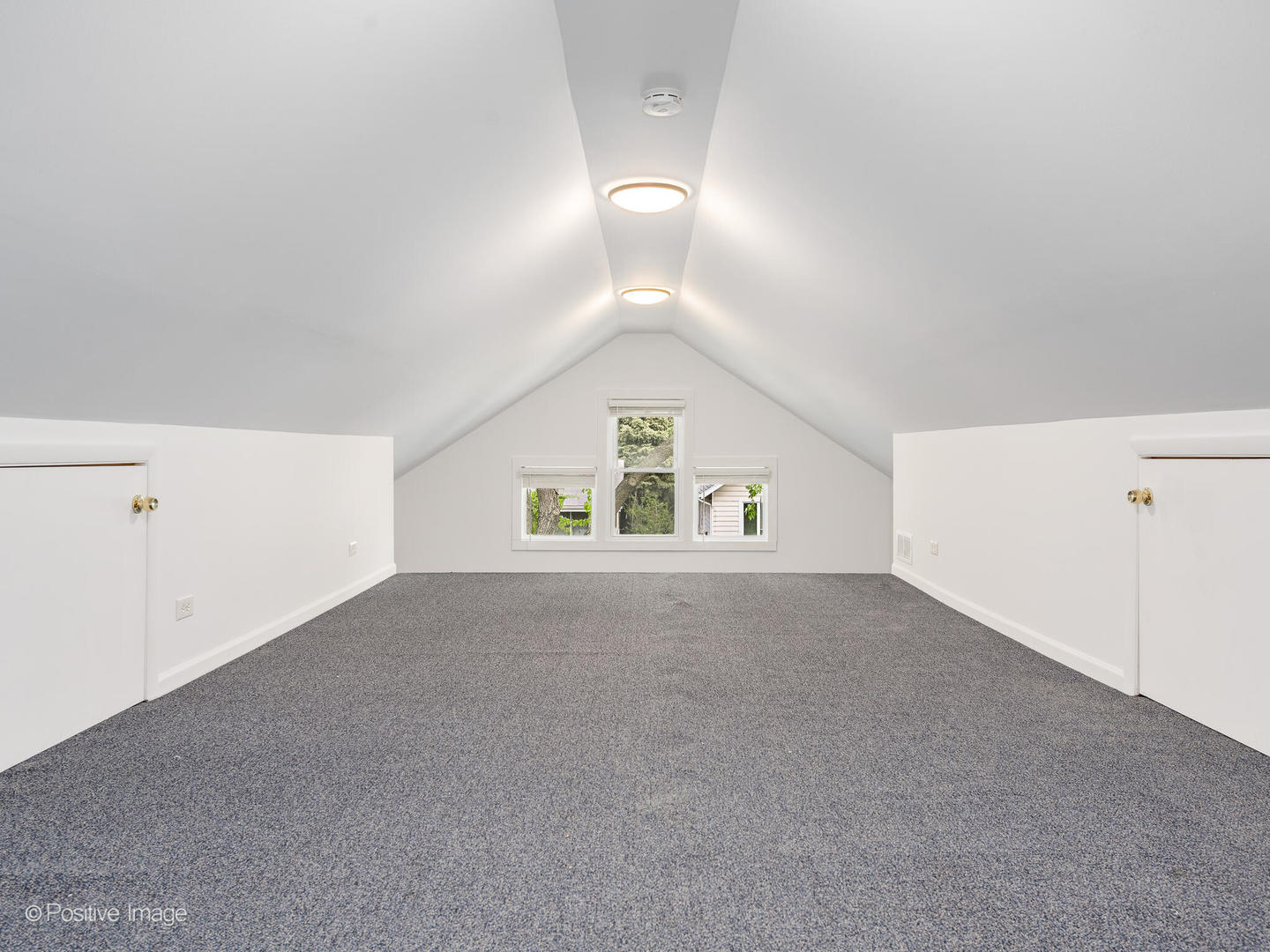 827 Thomas Avenue Property Photo 21
