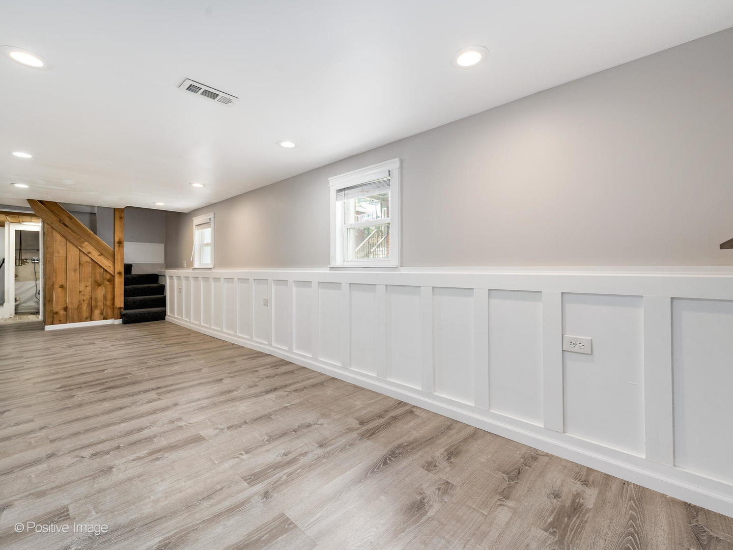 827 Thomas Avenue Property Photo 24