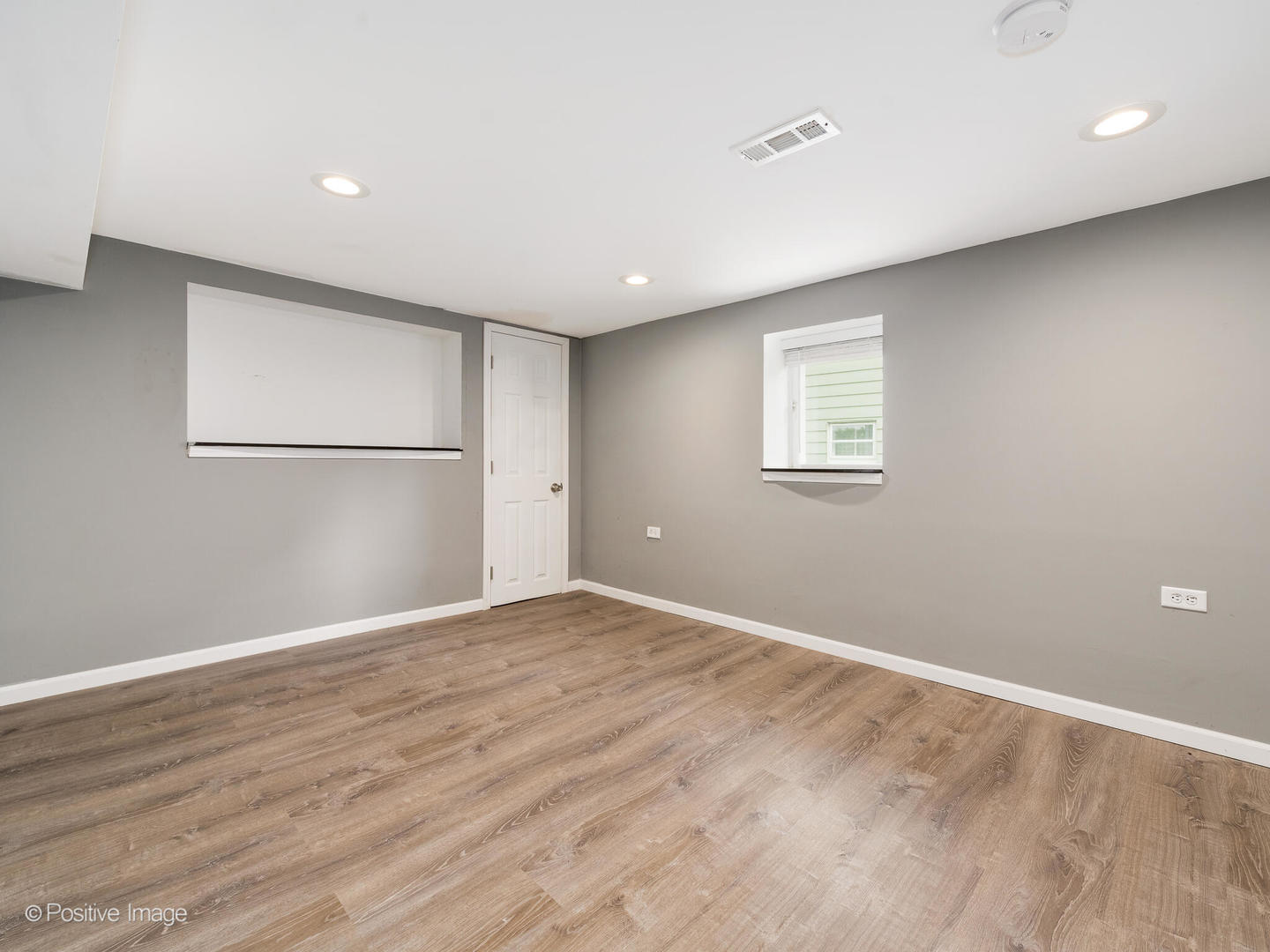 827 Thomas Avenue Property Photo 27