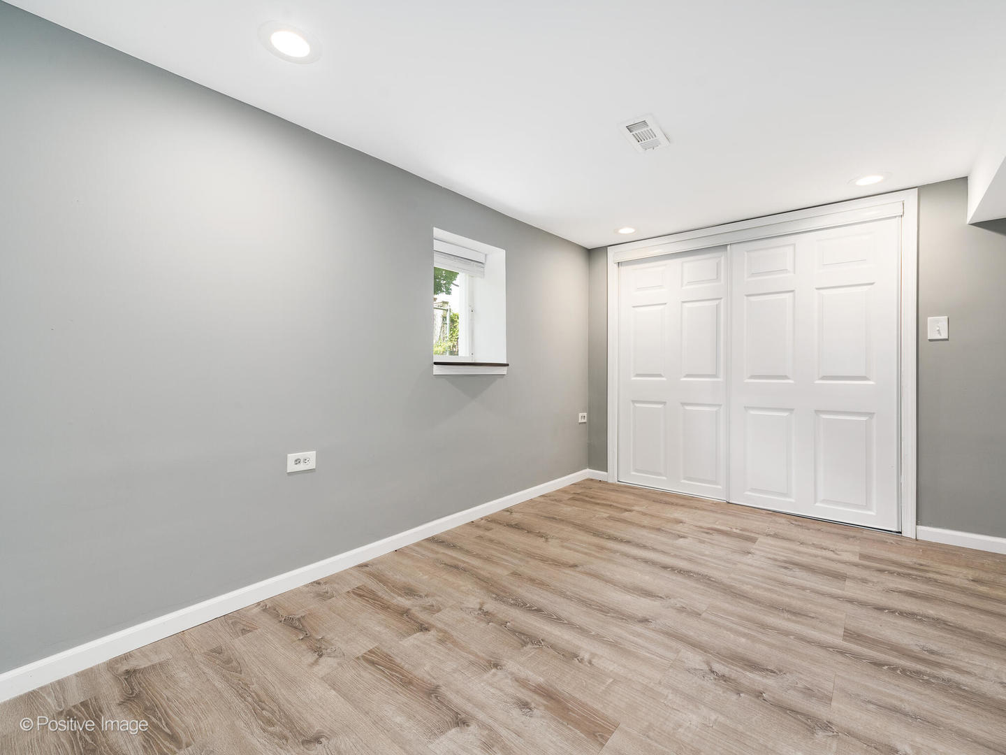 827 Thomas Avenue Property Photo 29