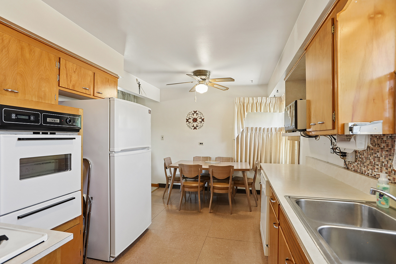205 W 29th Street Property Photo 5