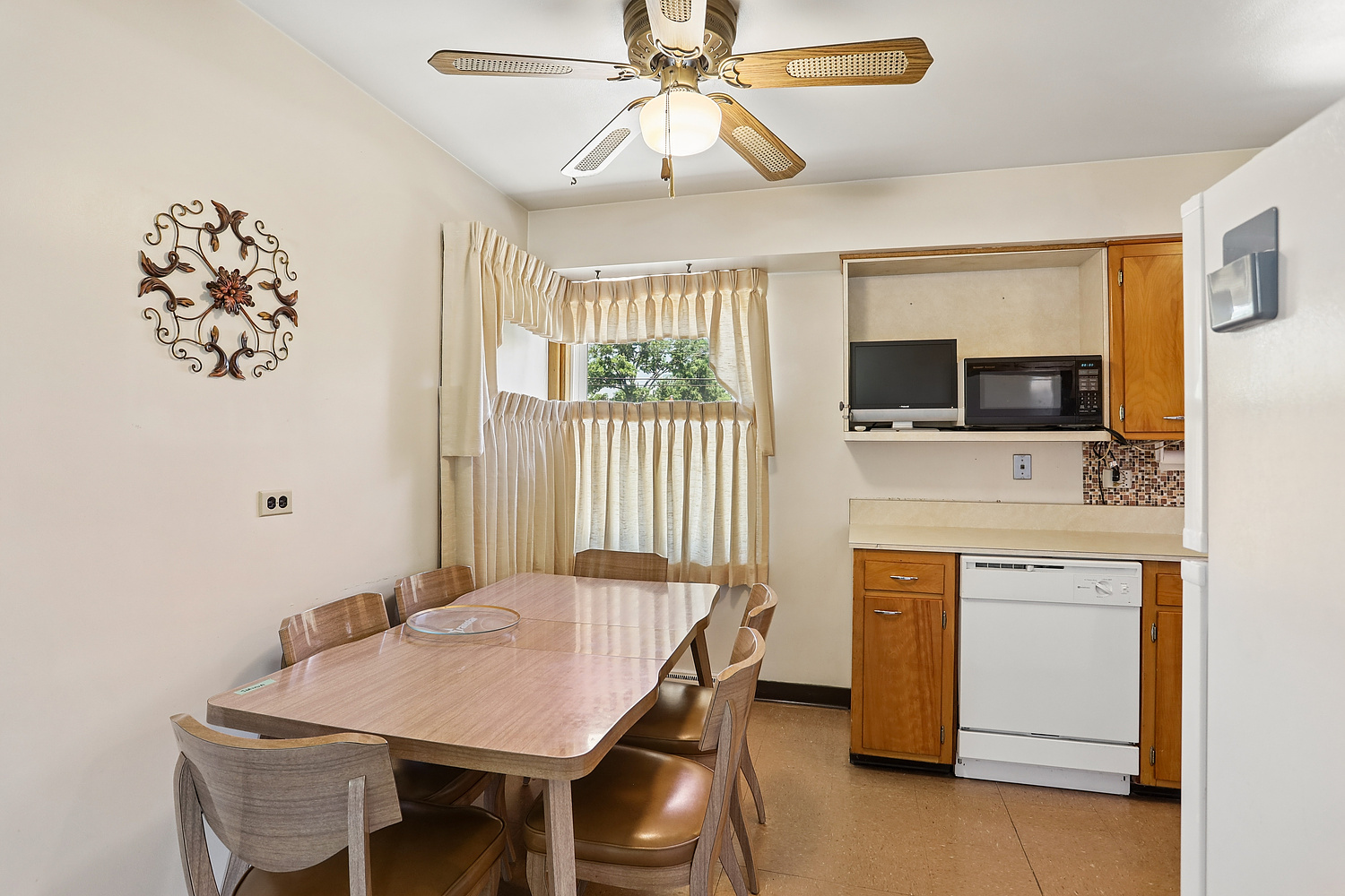 205 W 29th Street Property Photo 7
