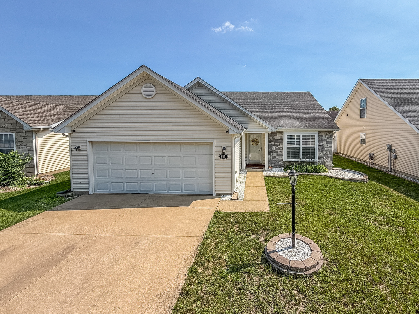 615 Corey Lane Property Photo