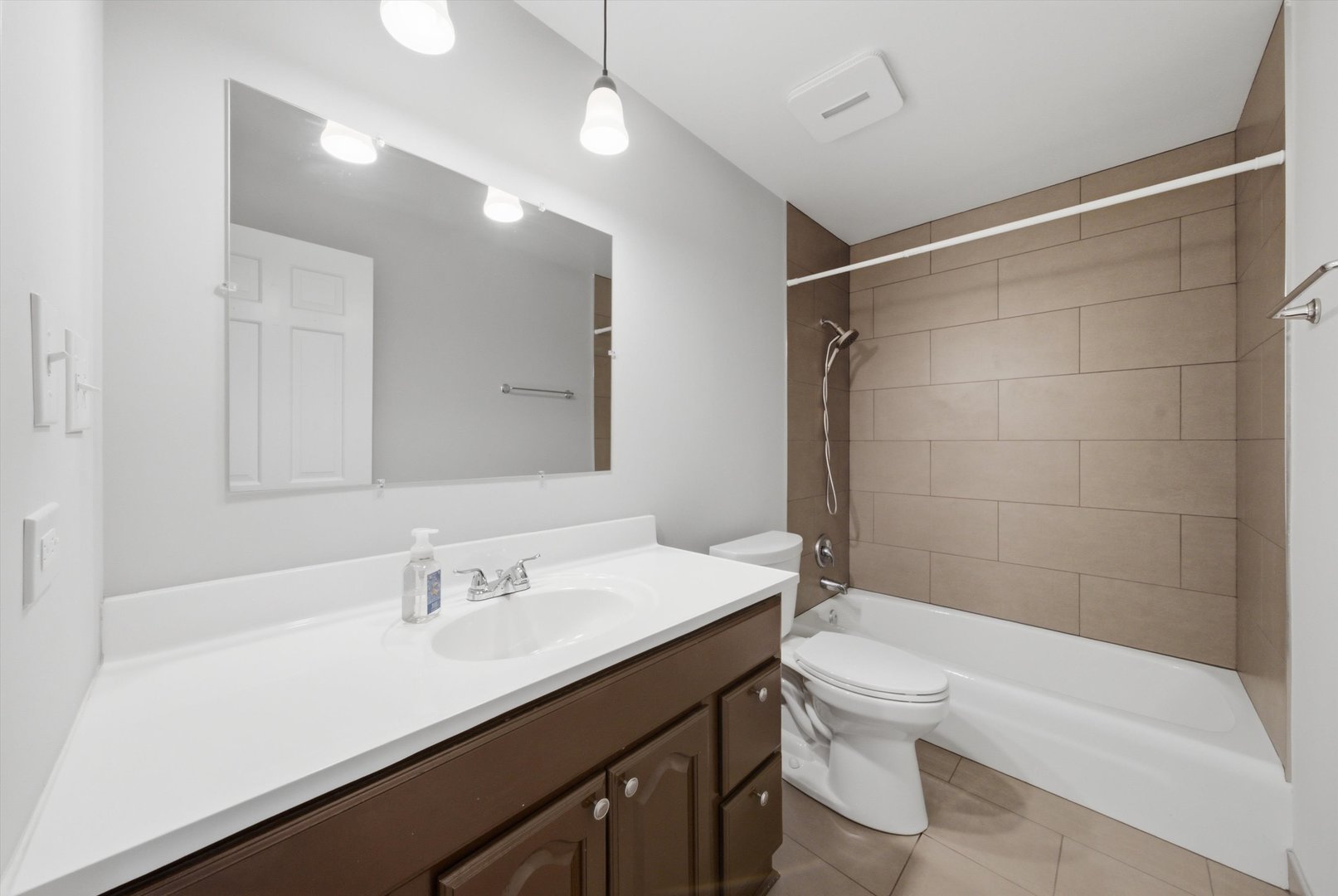 12610 S London Lane 3 Property Photo 15