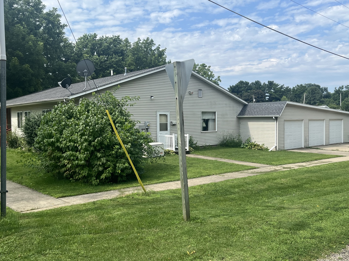 319 N 4th Street Property Photo 5
