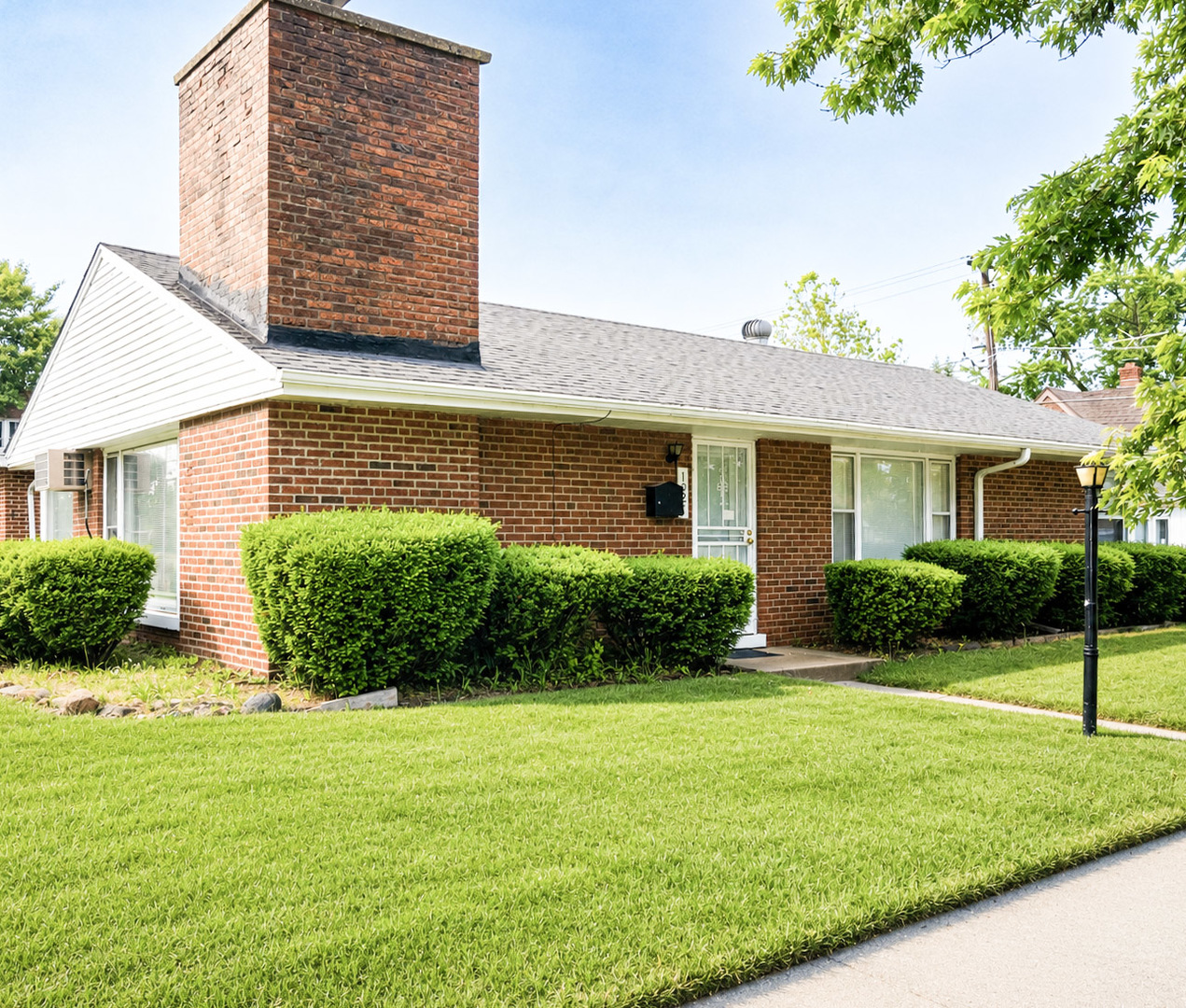 1021 Wentworth Avenue Property Photo 1