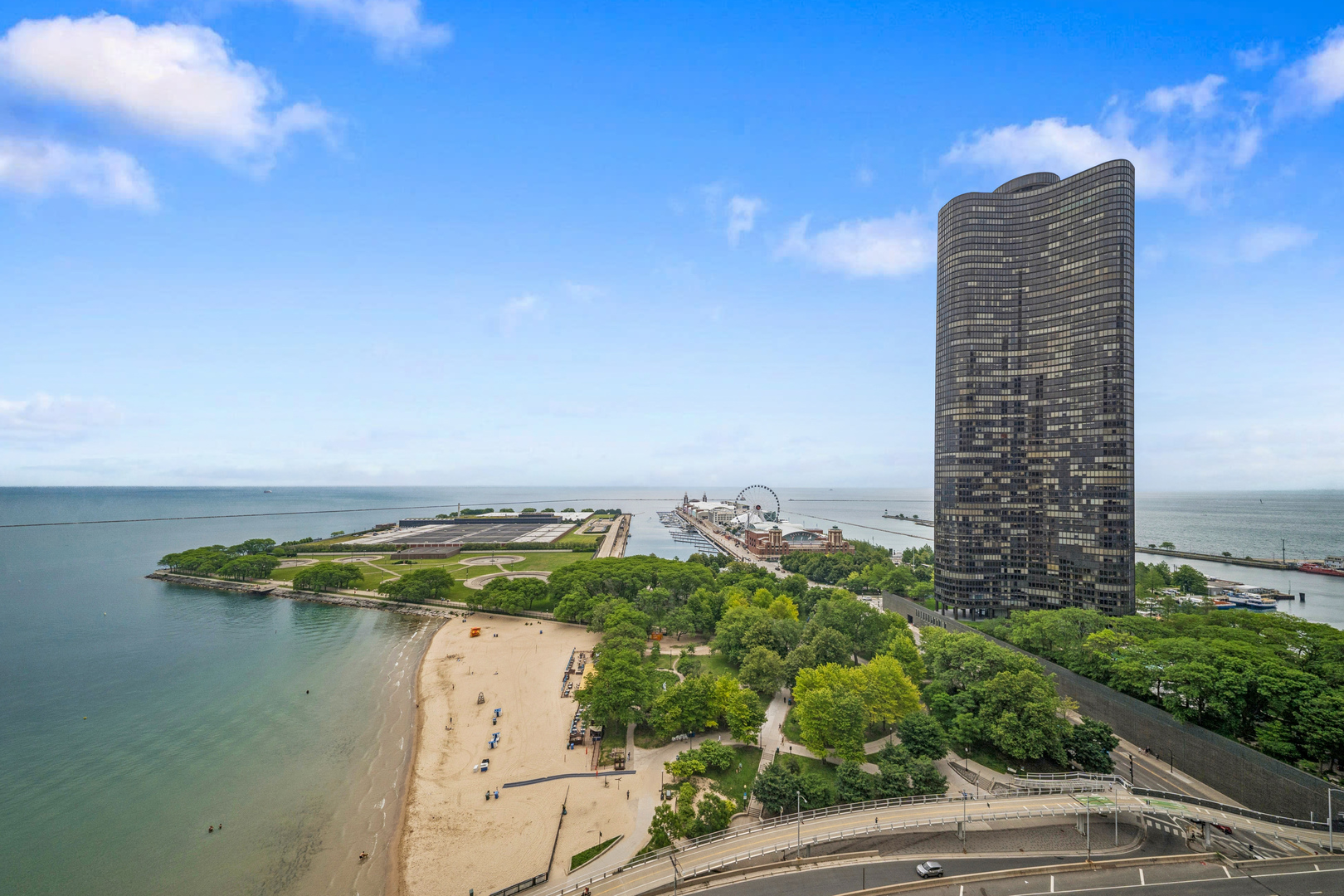600 N Lake Shore Drive 2011 Property Photo 4