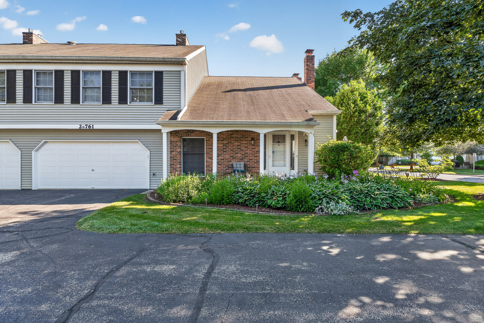 2s761 Grove Lane Property Photo 1