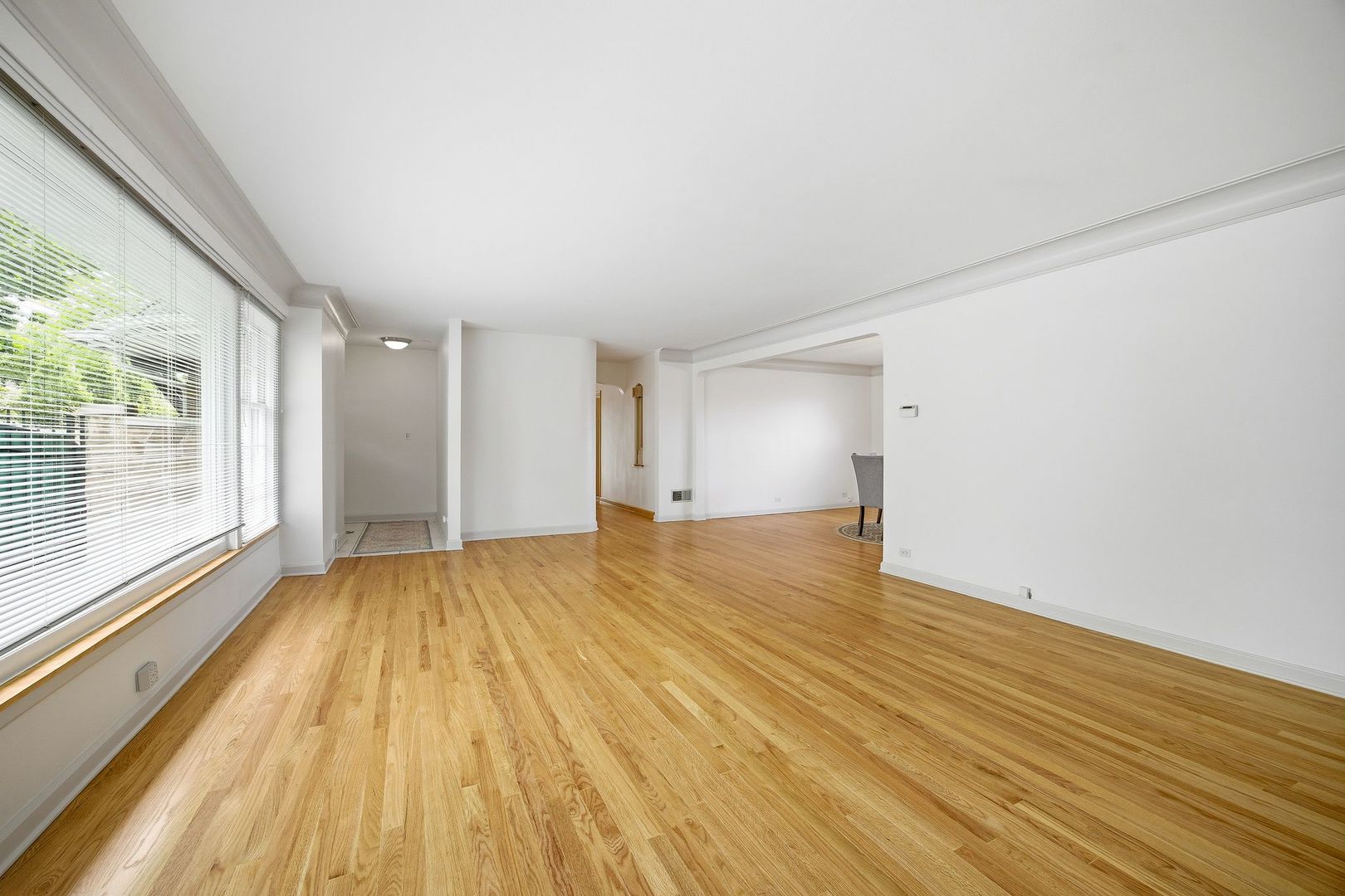 1758 N Natoma Avenue Property Photo 13