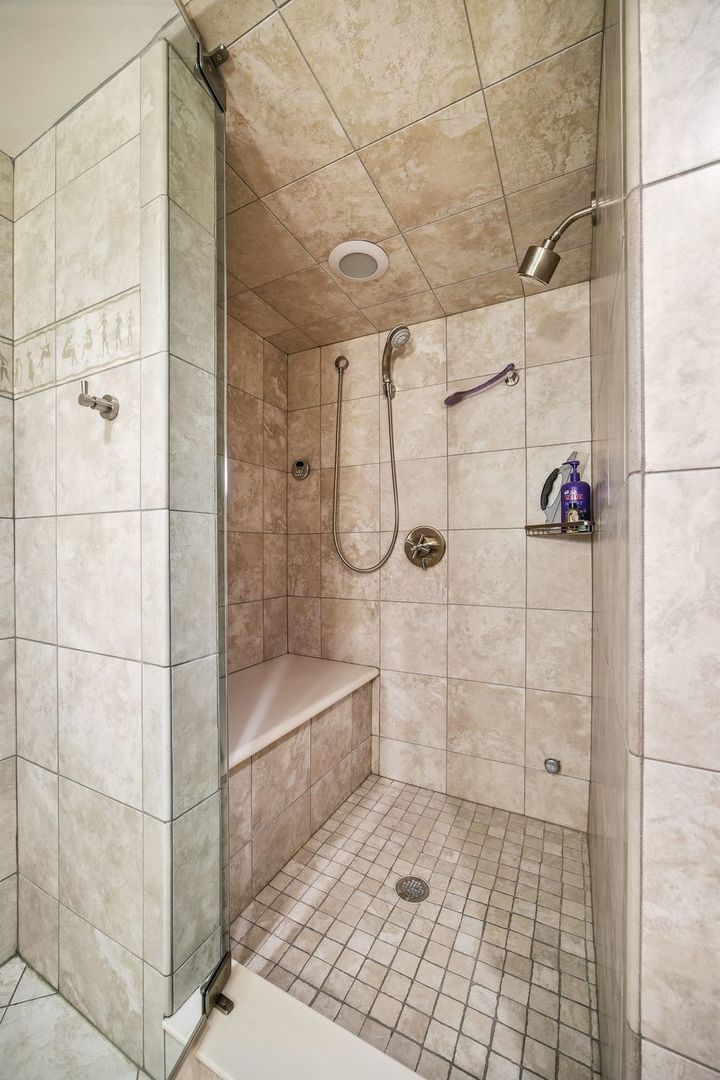 1758 N Natoma Avenue Property Photo 44