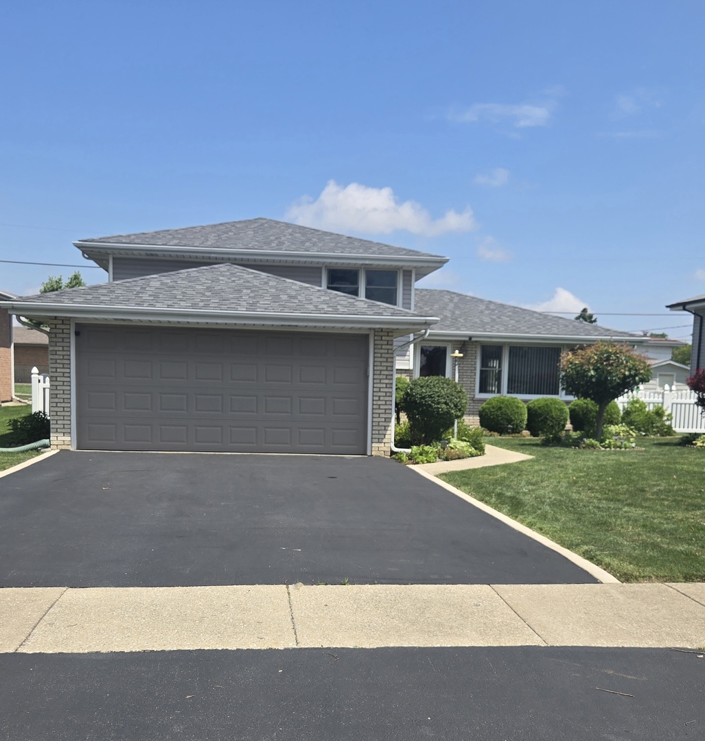 7836 W 81st Street Property Photo 1