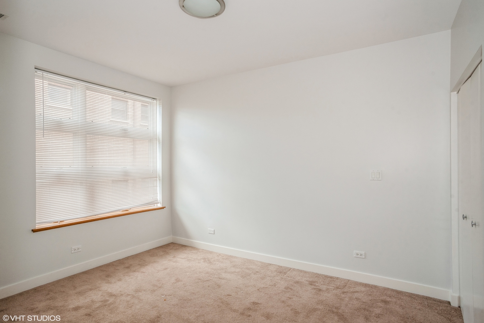 7211 N Oakley Avenue 7211 Property Photo 13