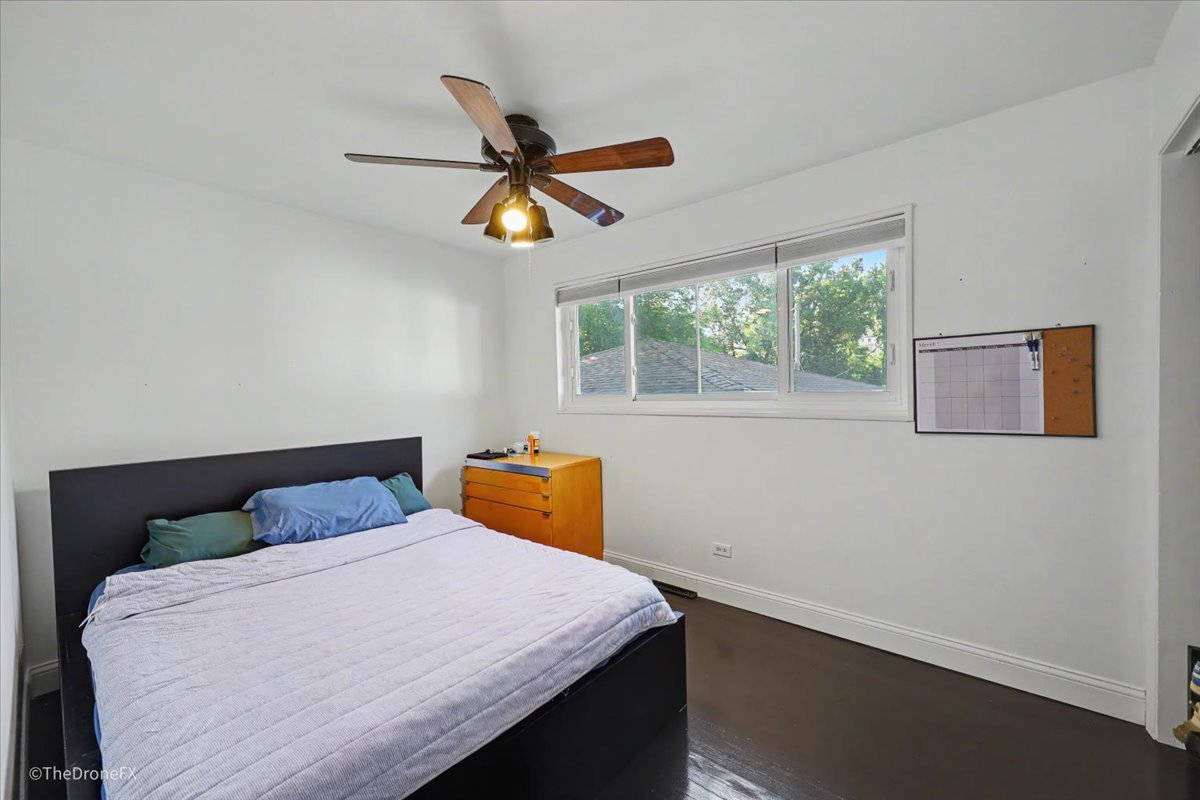 460 E 15th Place Property Photo 14