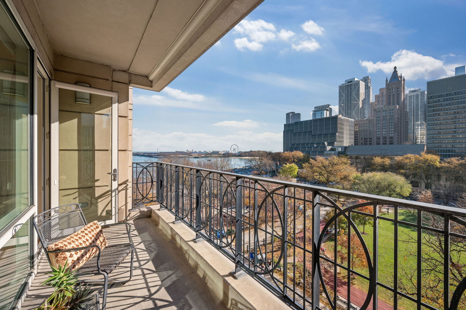 840 N Lake Shore Drive 603 Property Photo 5