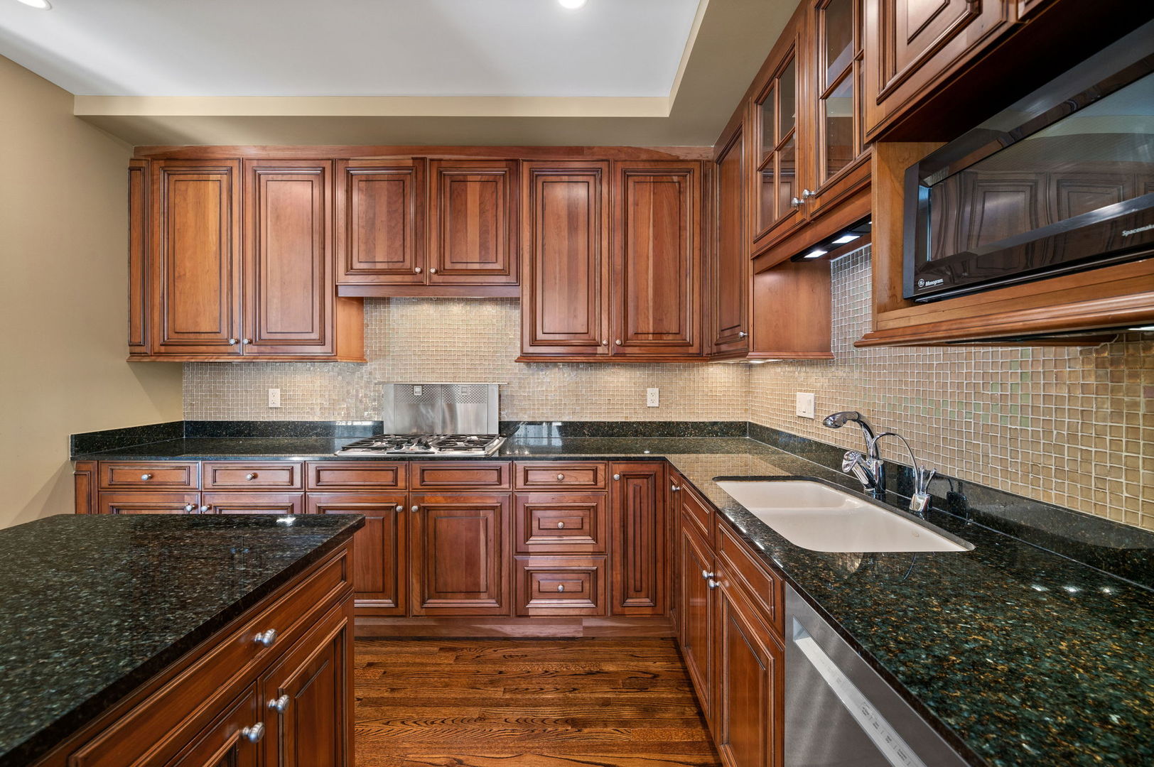840 N Lake Shore Drive 603 Property Photo 13