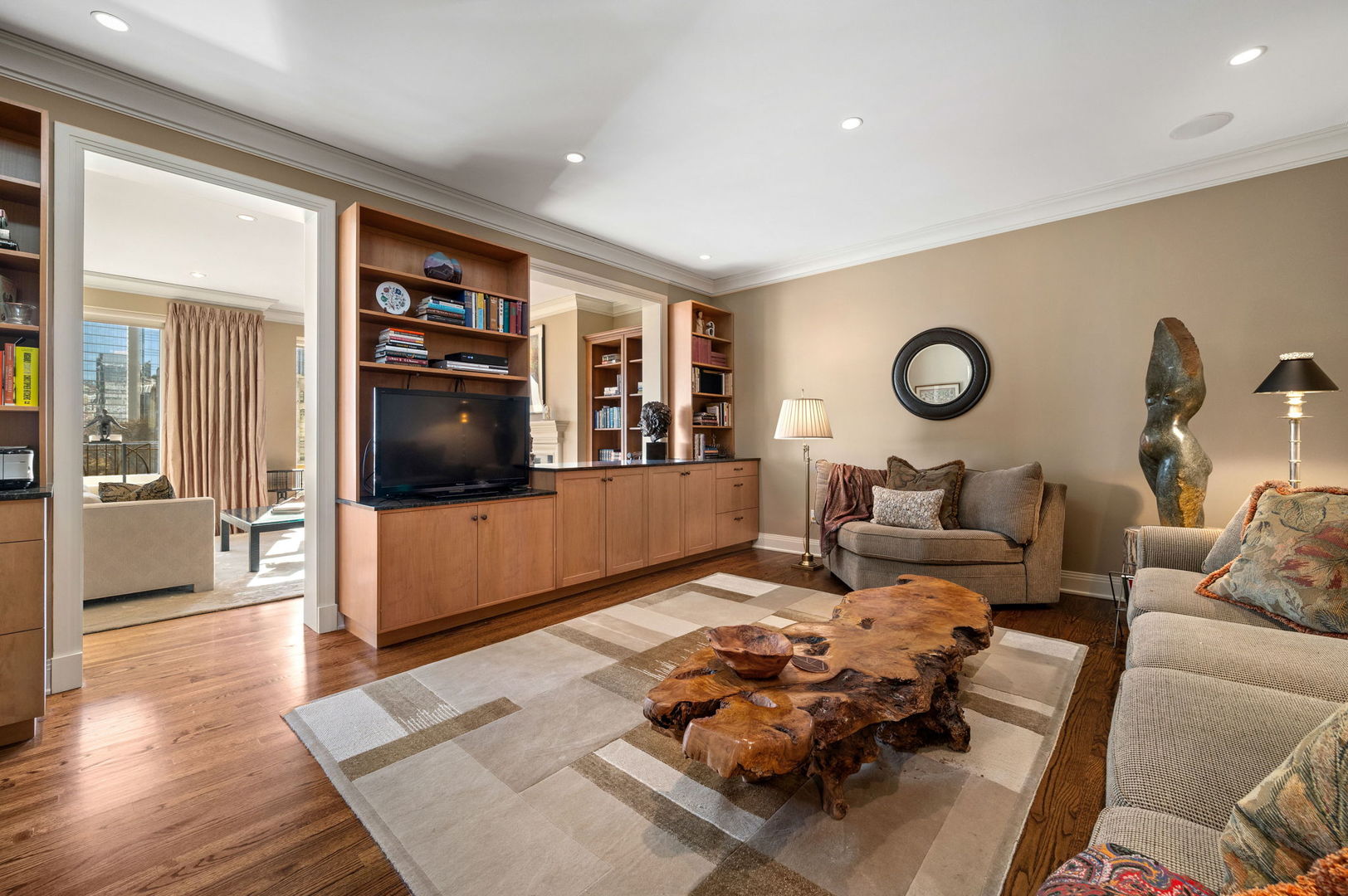 840 N Lake Shore Drive 603 Property Photo 17