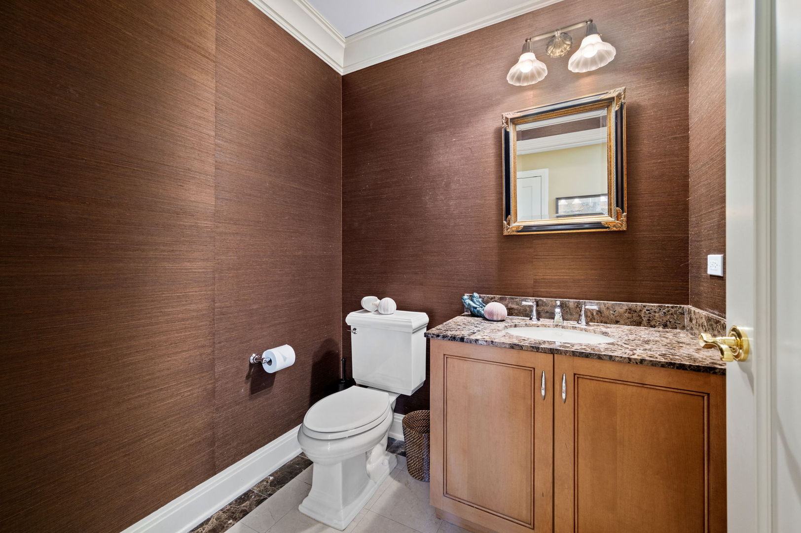 840 N Lake Shore Drive 603 Property Photo 18