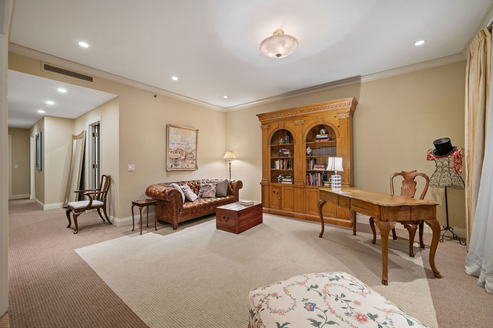 840 N Lake Shore Drive 603 Property Photo 23