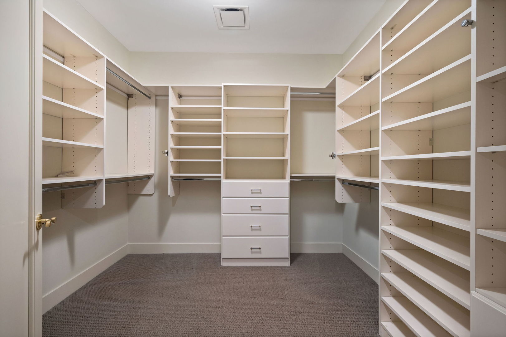840 N Lake Shore Drive 603 Property Photo 24