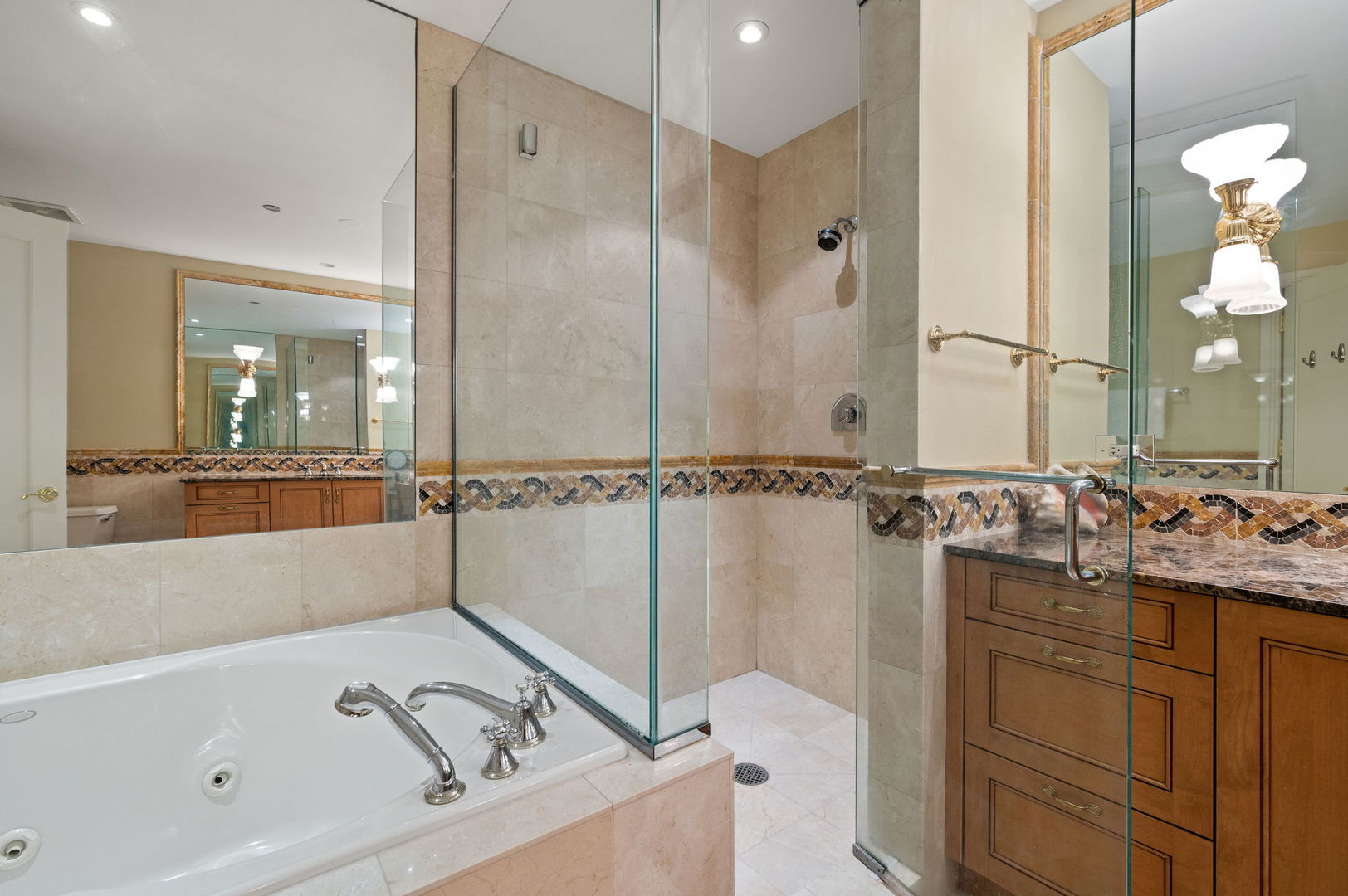 840 N Lake Shore Drive 603 Property Photo 26