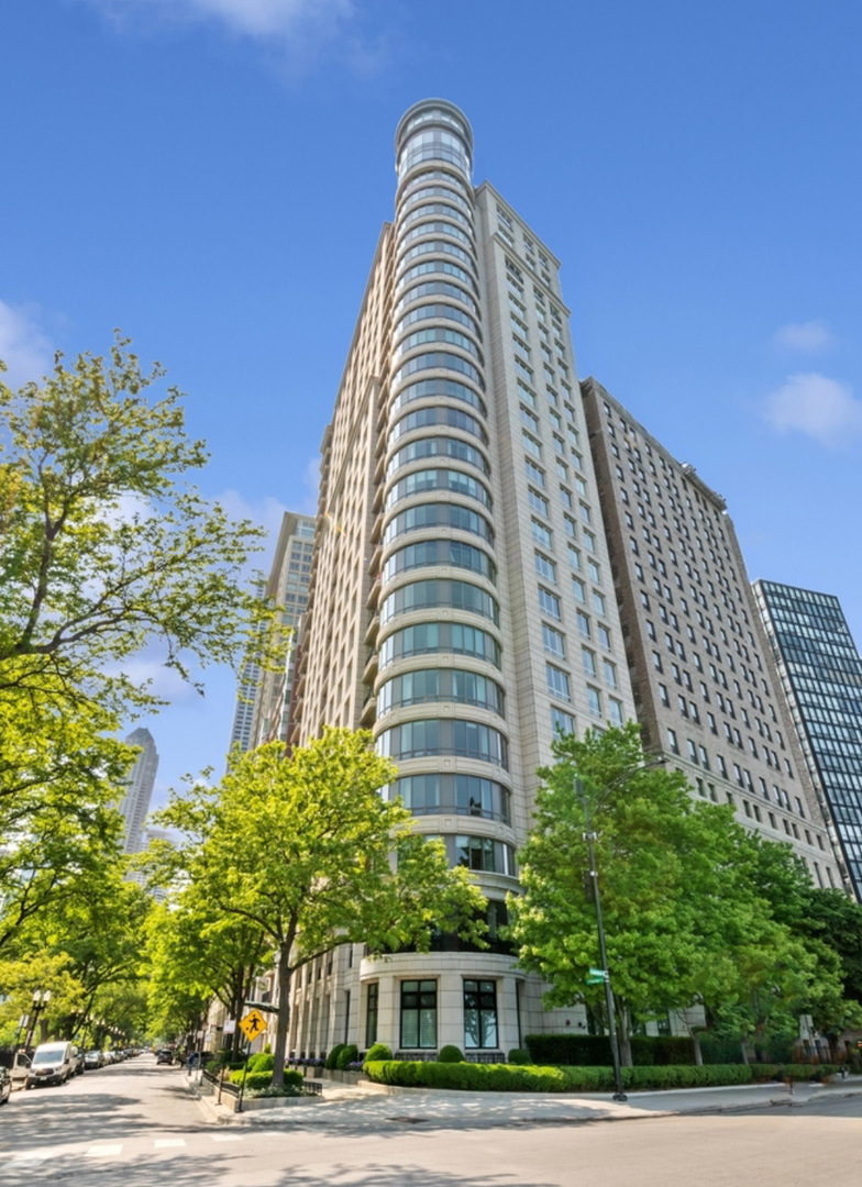840 N Lake Shore Drive 603 Property Photo 31