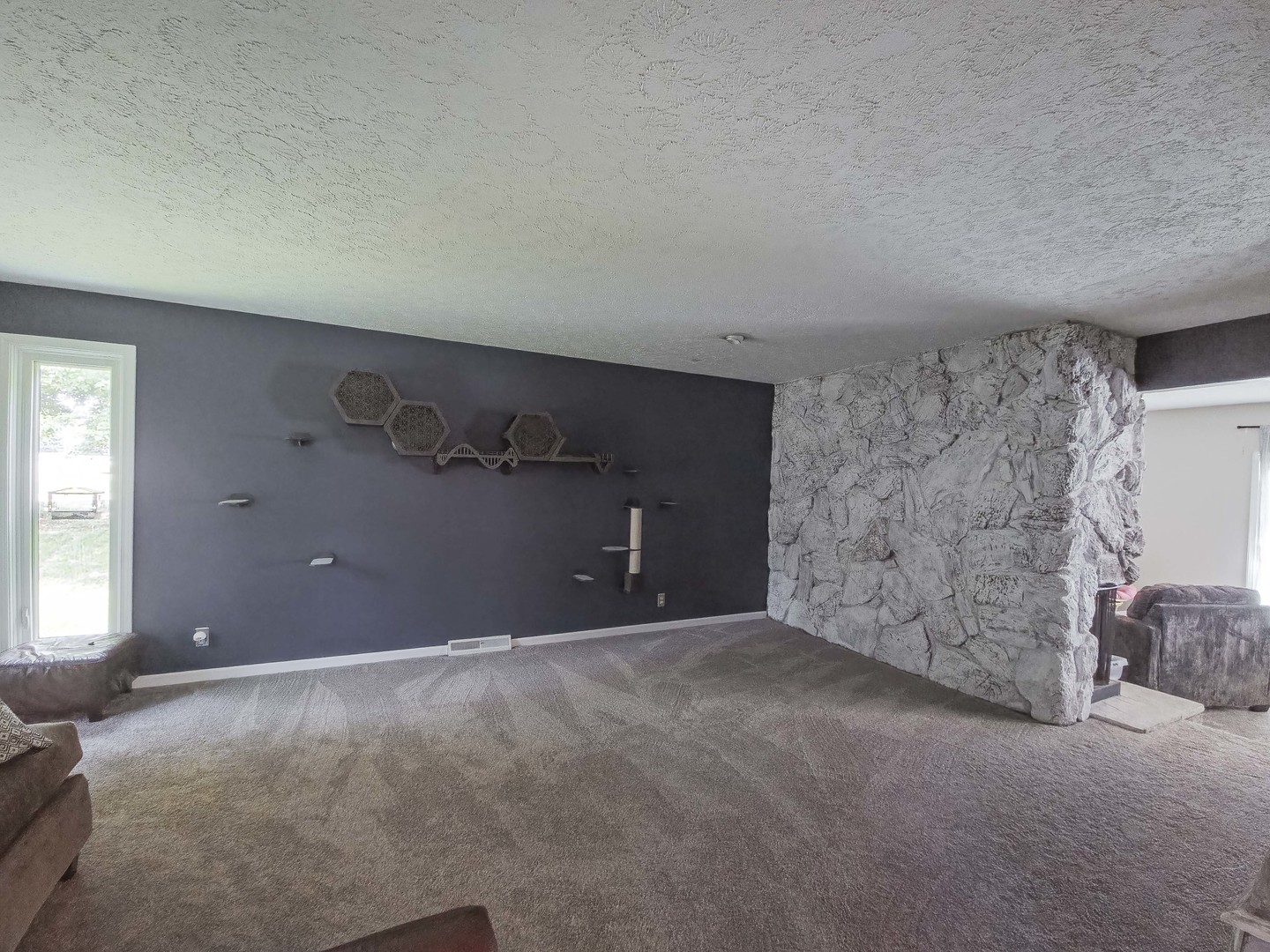 4455 Amesbury Drive Property Photo 5