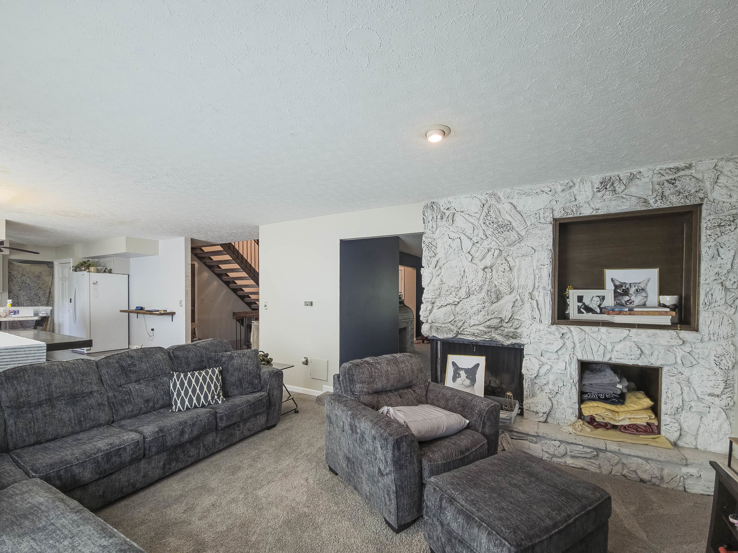 4455 Amesbury Drive Property Photo 7